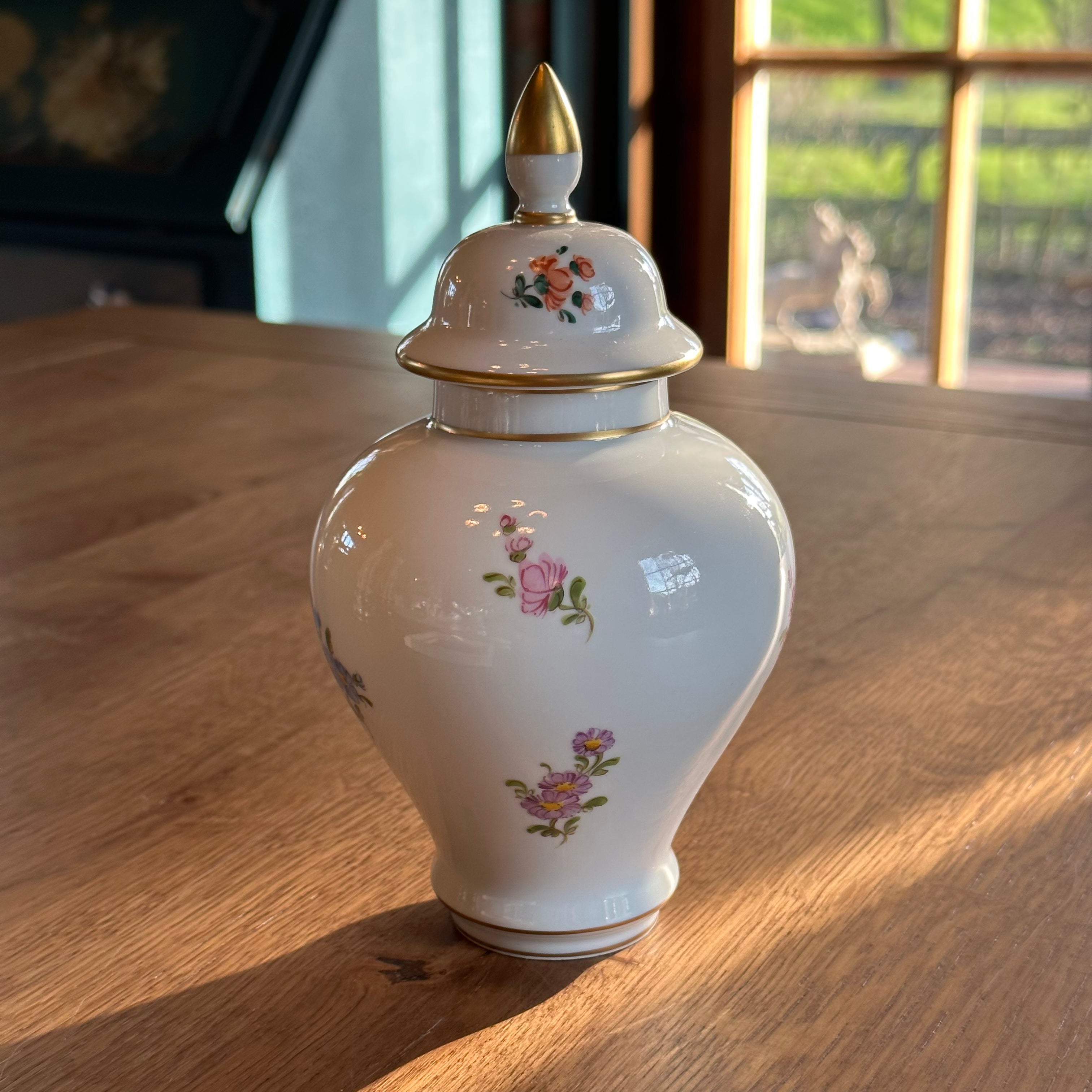 Dresden Porseleinen dekselpot The Collectionist