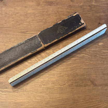 Albert Nestler schuifliniaal  No 21 The Collectionist