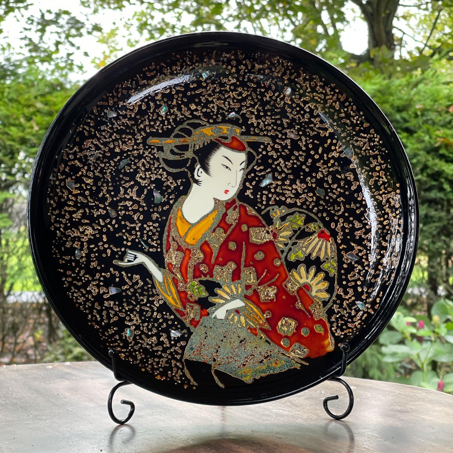 Japans bord / schaal met ingelegde stukjes parelmoer - Bamestra Curiosa