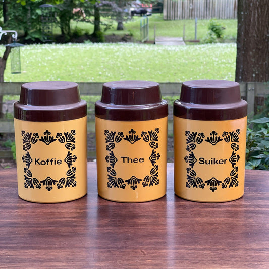 Jaren 70 plastic Koffie Thee Suiker bussen - Bamestra Curiosa