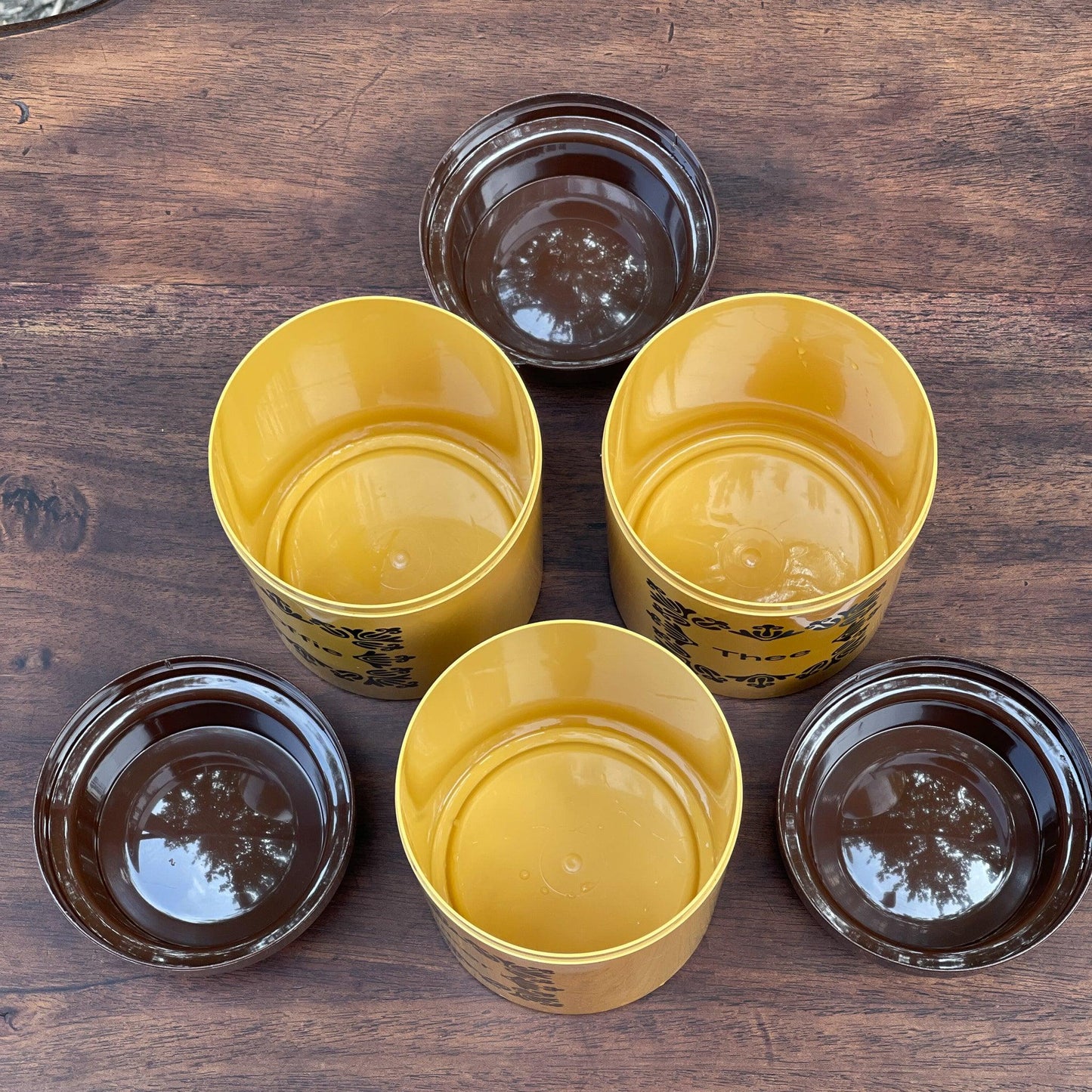 Jaren 70 plastic Koffie Thee Suiker bussen - Bamestra Curiosa