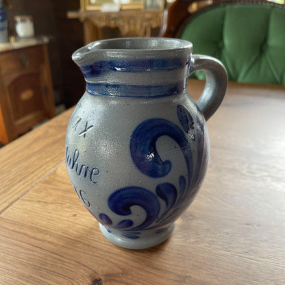 Keuls aardewerk kannetje Tax 20 jahre STG - The Collectionist