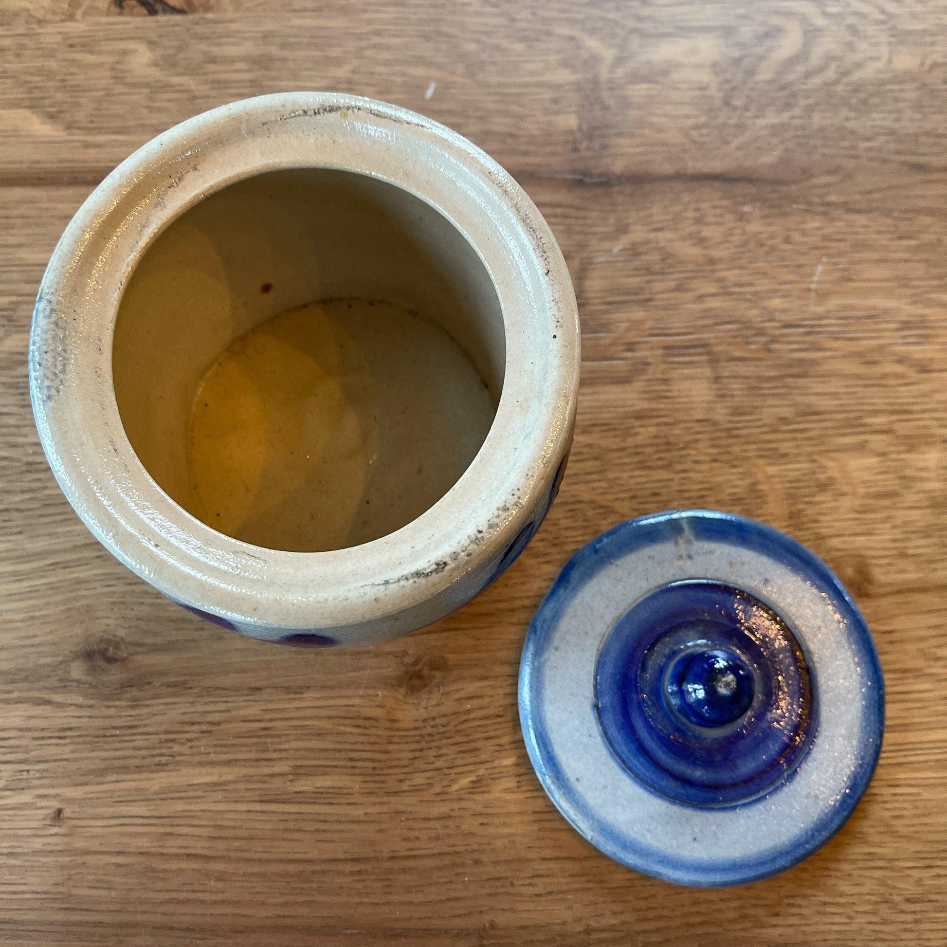 Keuls aardewerk pot met deksel Sallandse Bottermarkt - Bamestra Curiosa