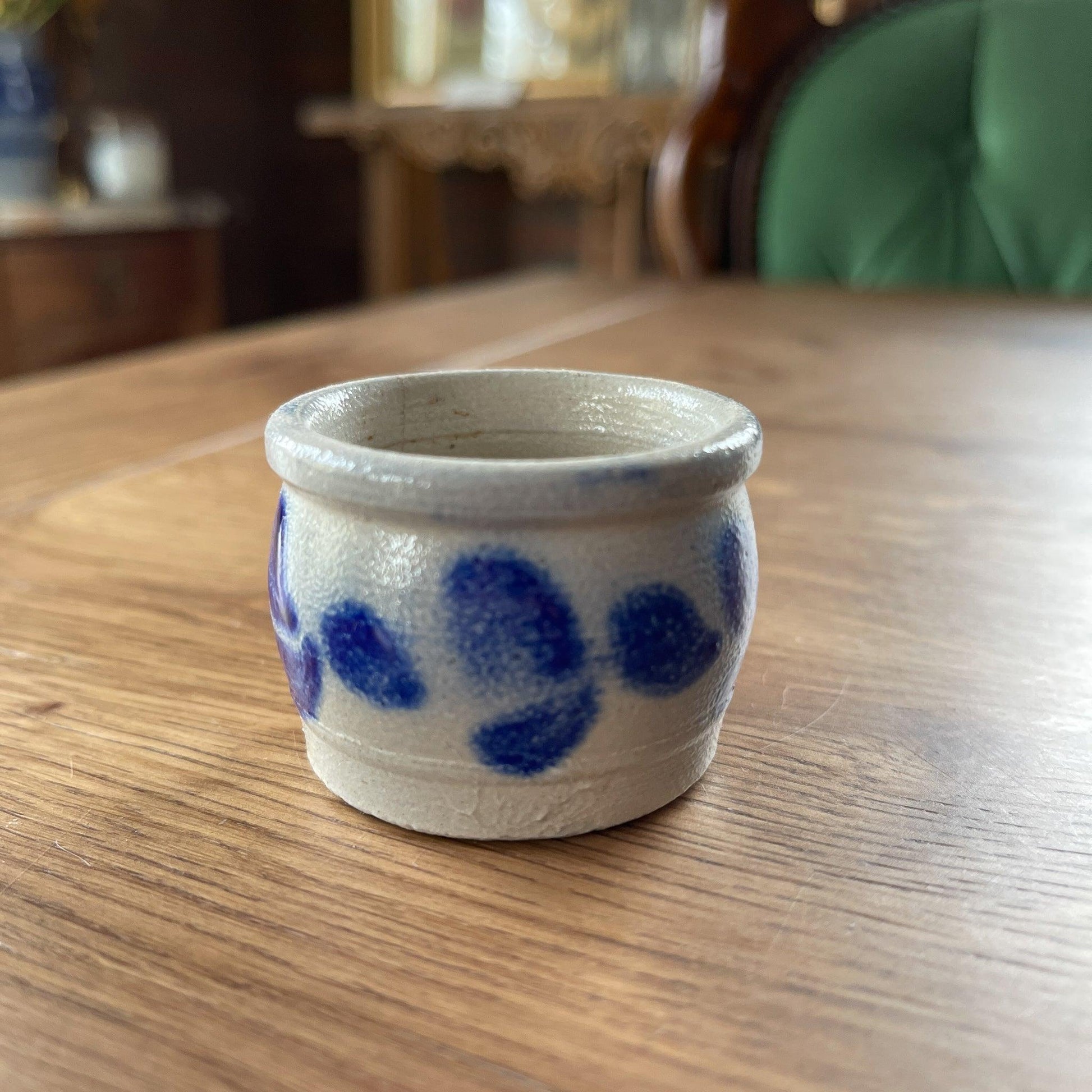 Keuls aardewerk potje - Bamestra Curiosa