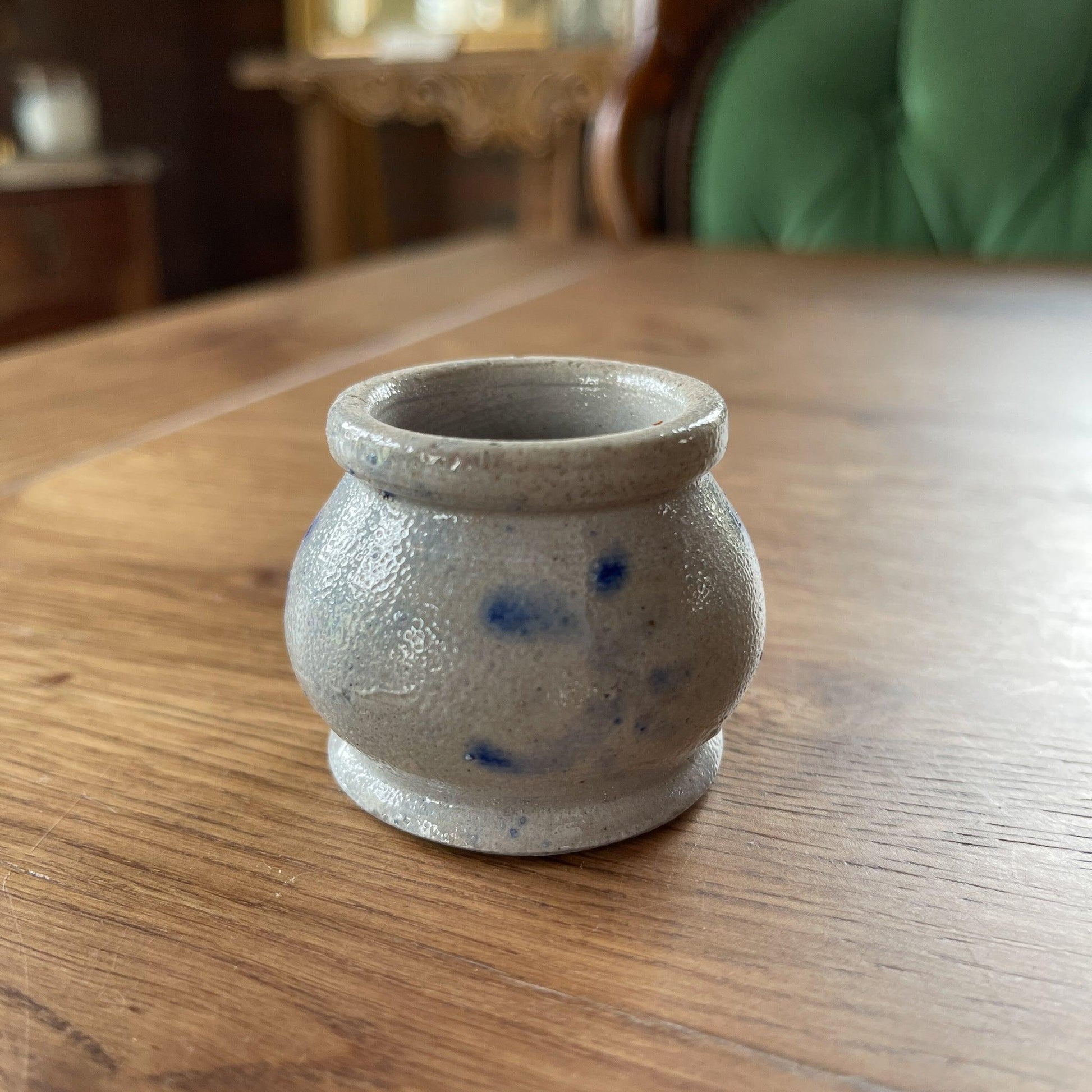 Keuls aardewerk potje - Bamestra Curiosa