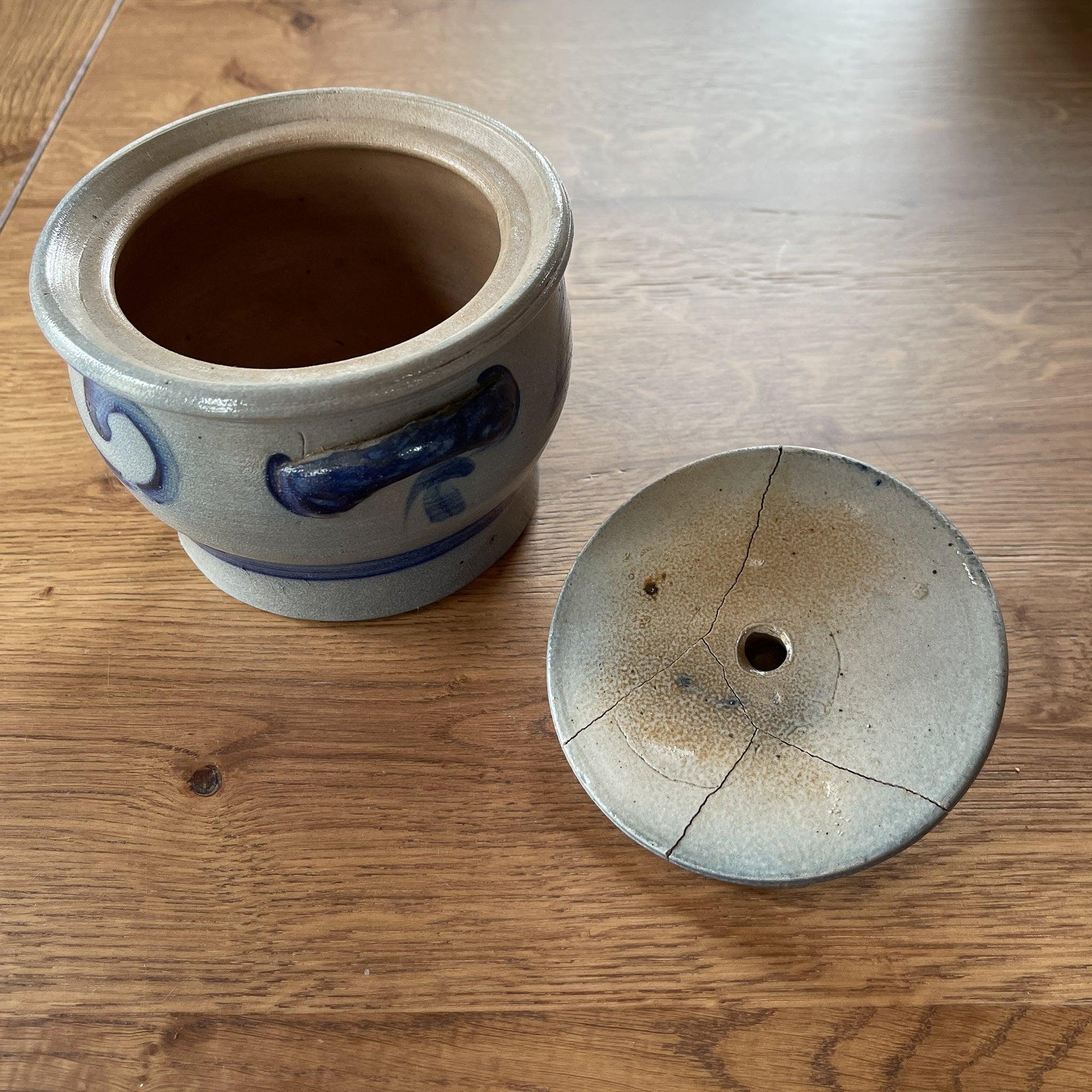 Keuls aardewerk potje met deksel - Bamestra Curiosa