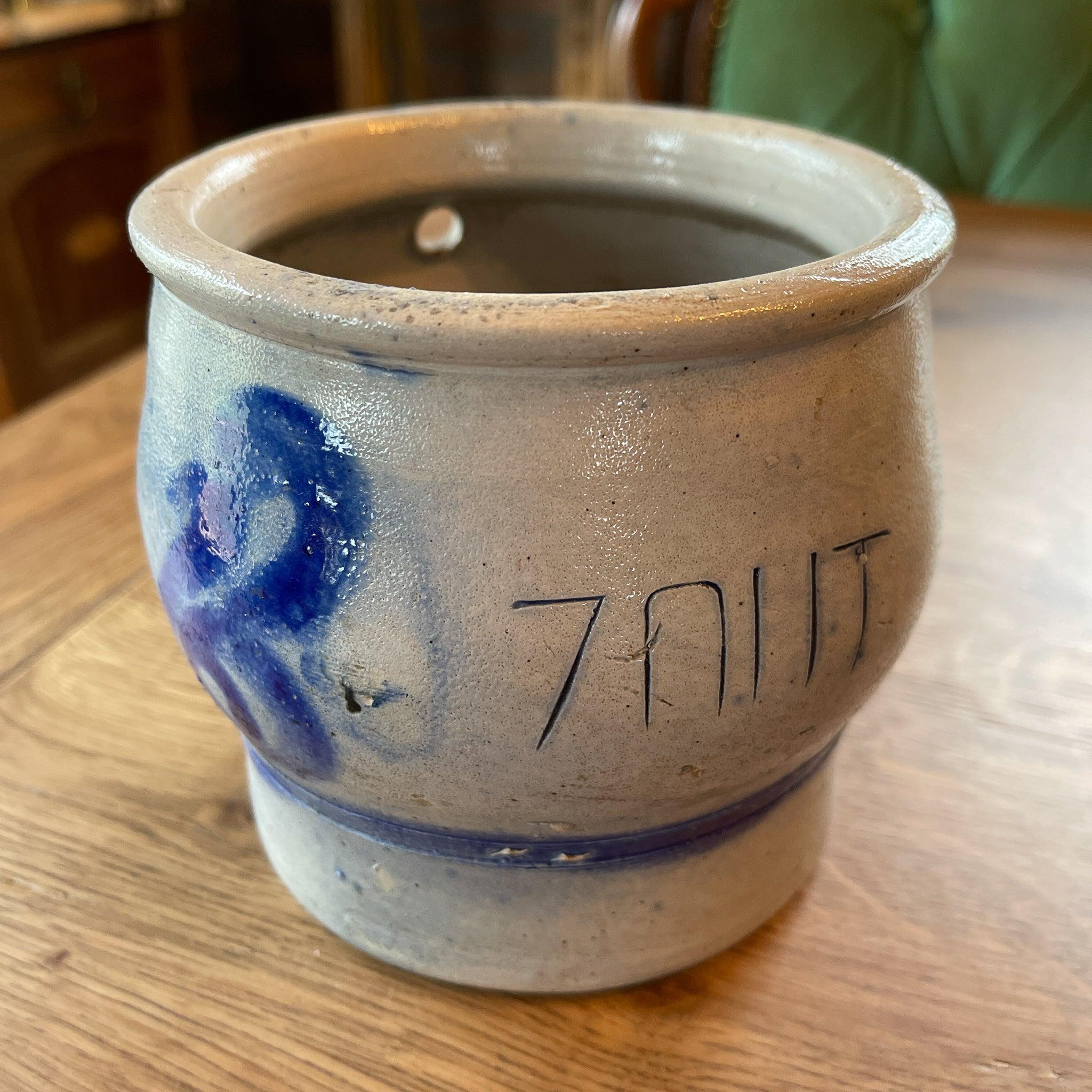 Keuls aardewerk zout pot - The Collectionist