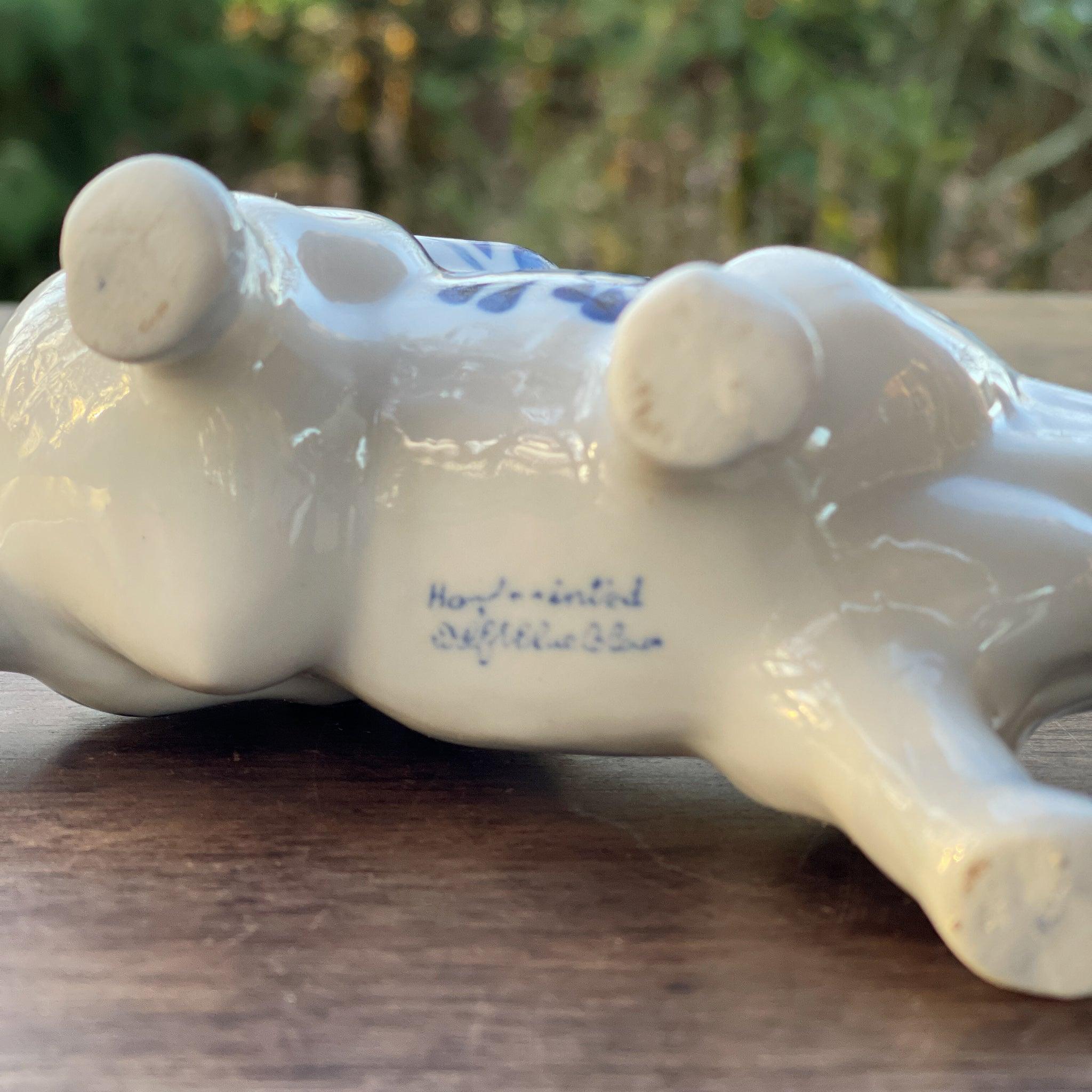 Koe melkkan, handbeschilderd Delfts Blauw - The Collectionist