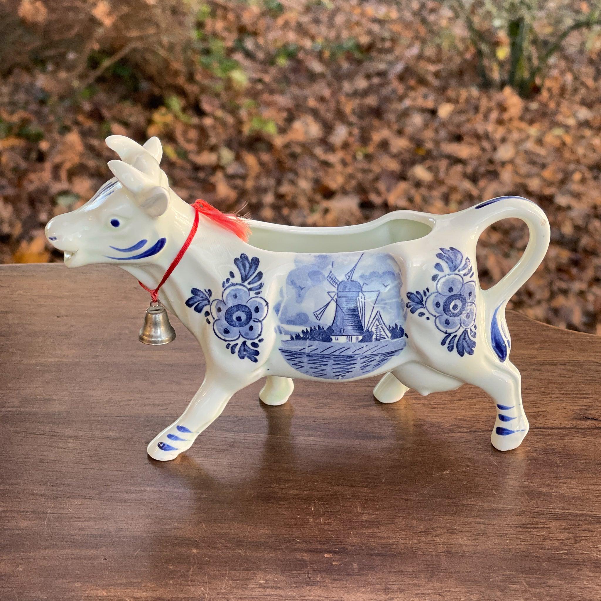 Koe melkkan in Delfts Blauw - The Collectionist