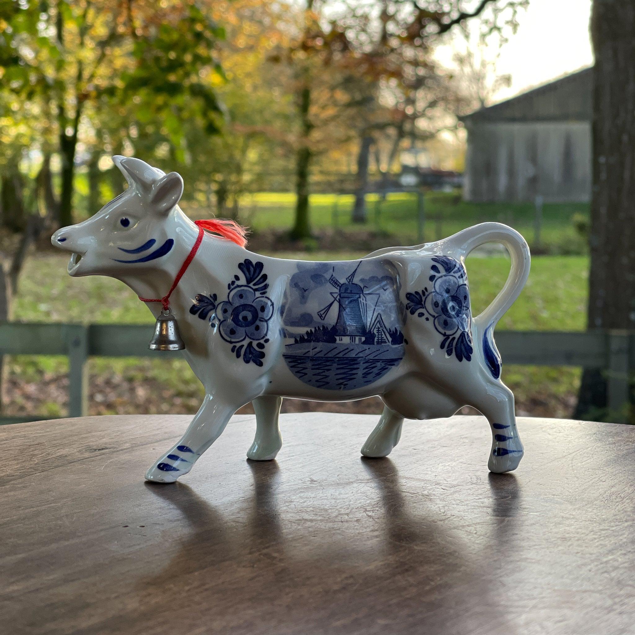 Koe melkkan in Delfts Blauw - The Collectionist