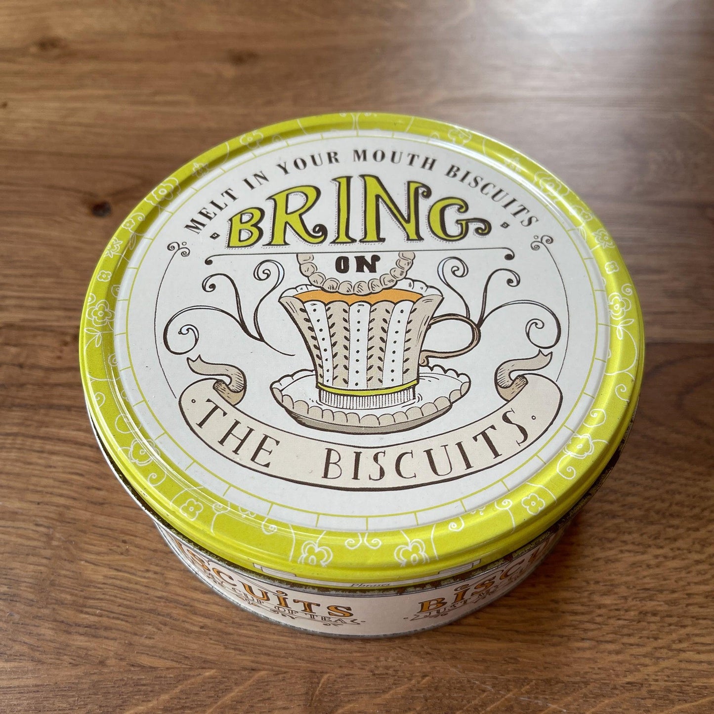 Koekblik bring the biscuits - Bamestra Curiosa