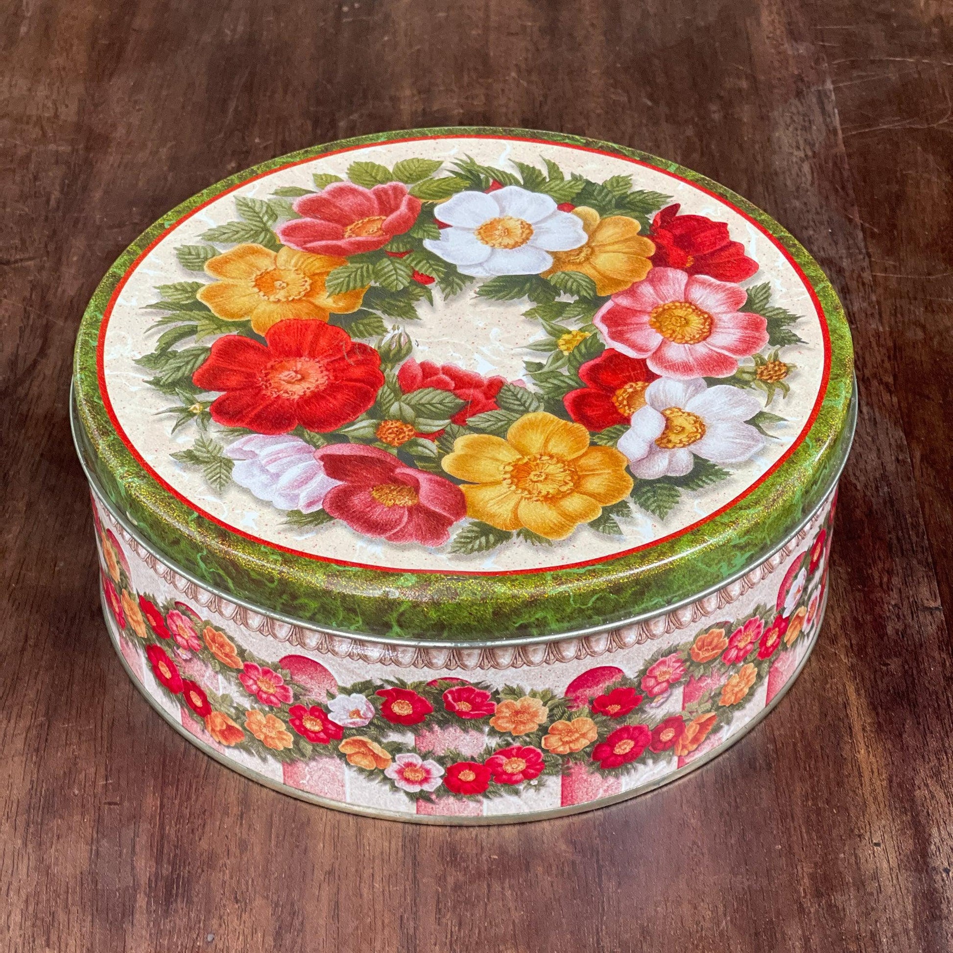 Koekblik met bloemen - Bamestra Curiosa