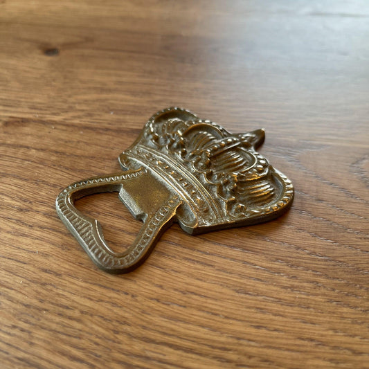 Koperen flesopener kroon - Bamestra Curiosa