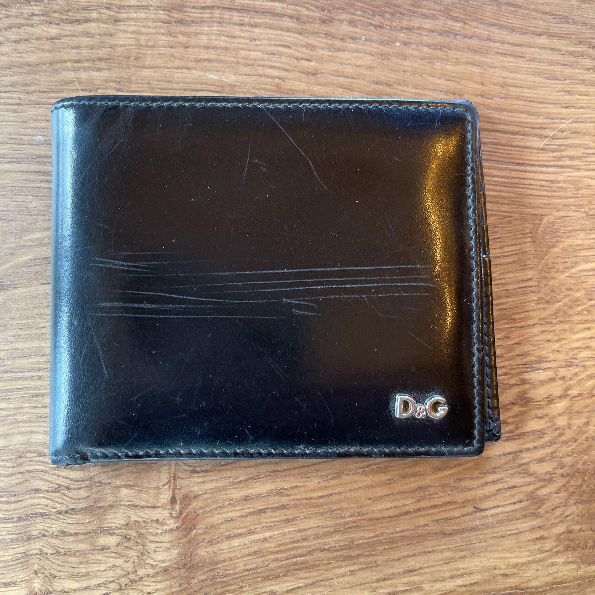 Lederen portemonnee van D&G - Bamestra Curiosa