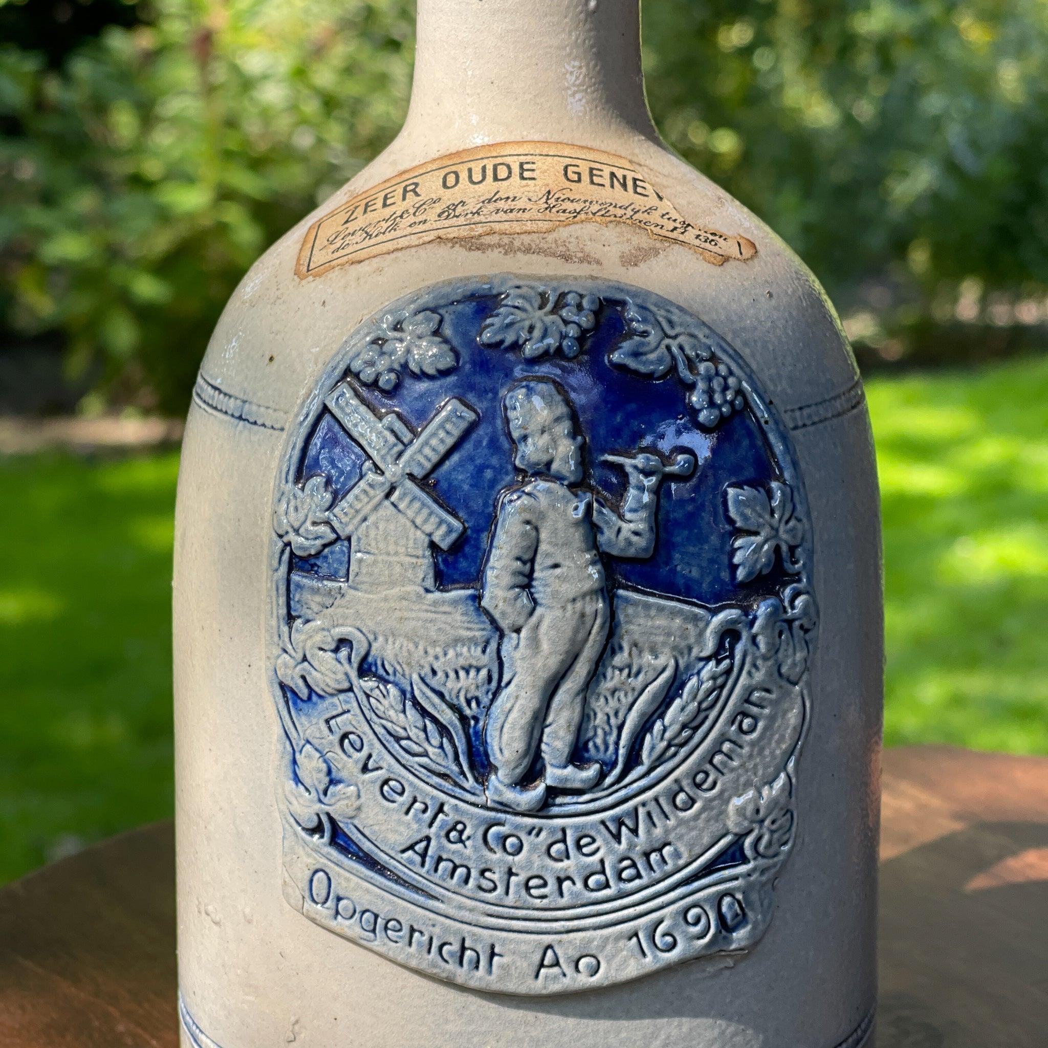 Levert en Co de Wildeman antiek Amsterdams jenever kruikje - The Collectionist
