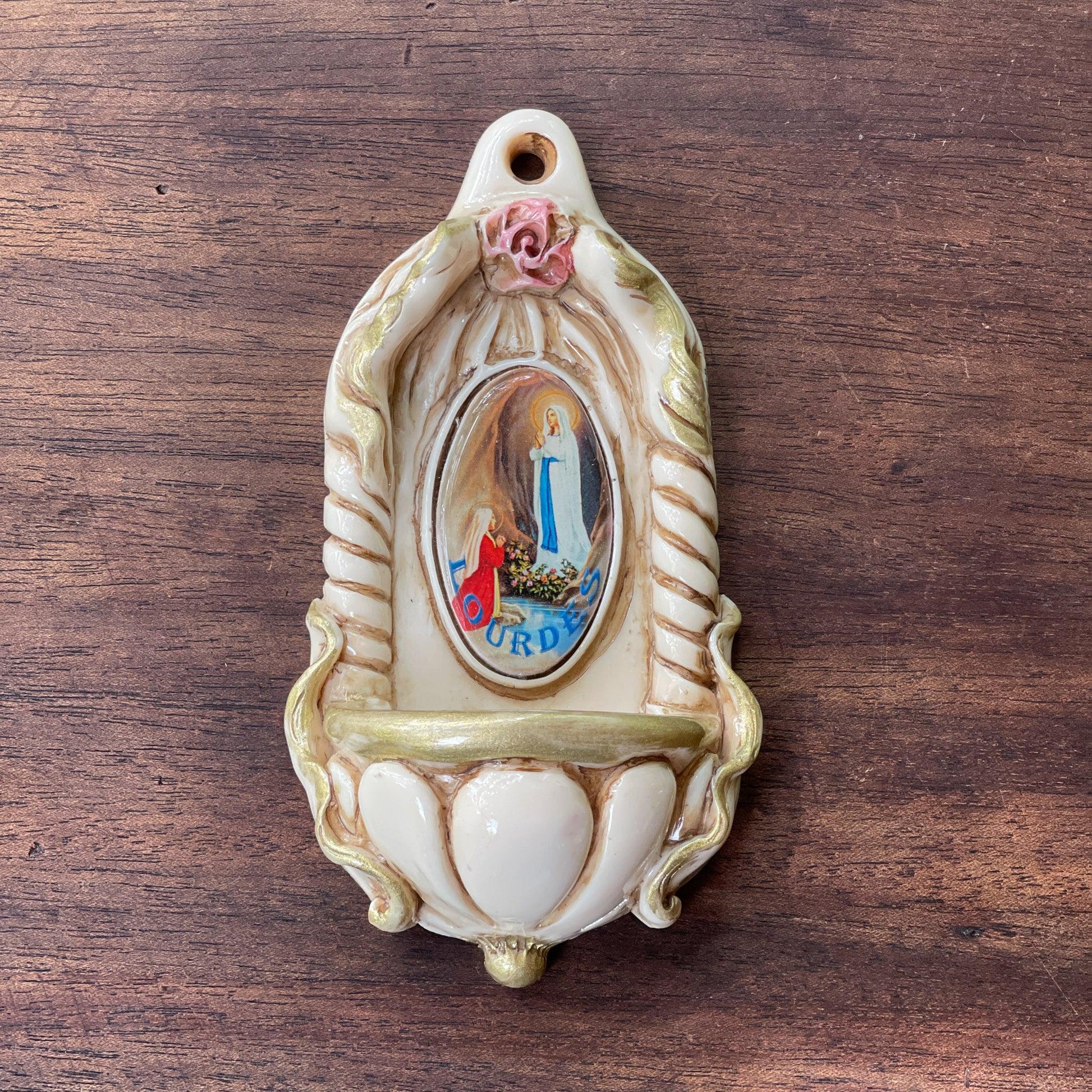 Lourdes wijwaterbakje - Bamestra Curiosa