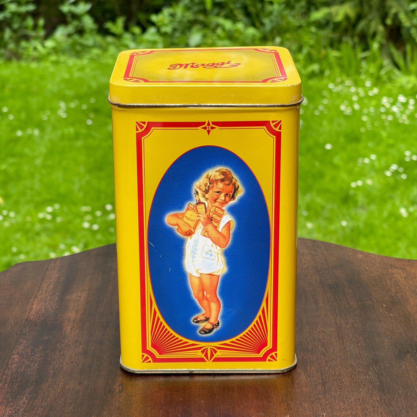 Maggi blik - Bamestra Curiosa