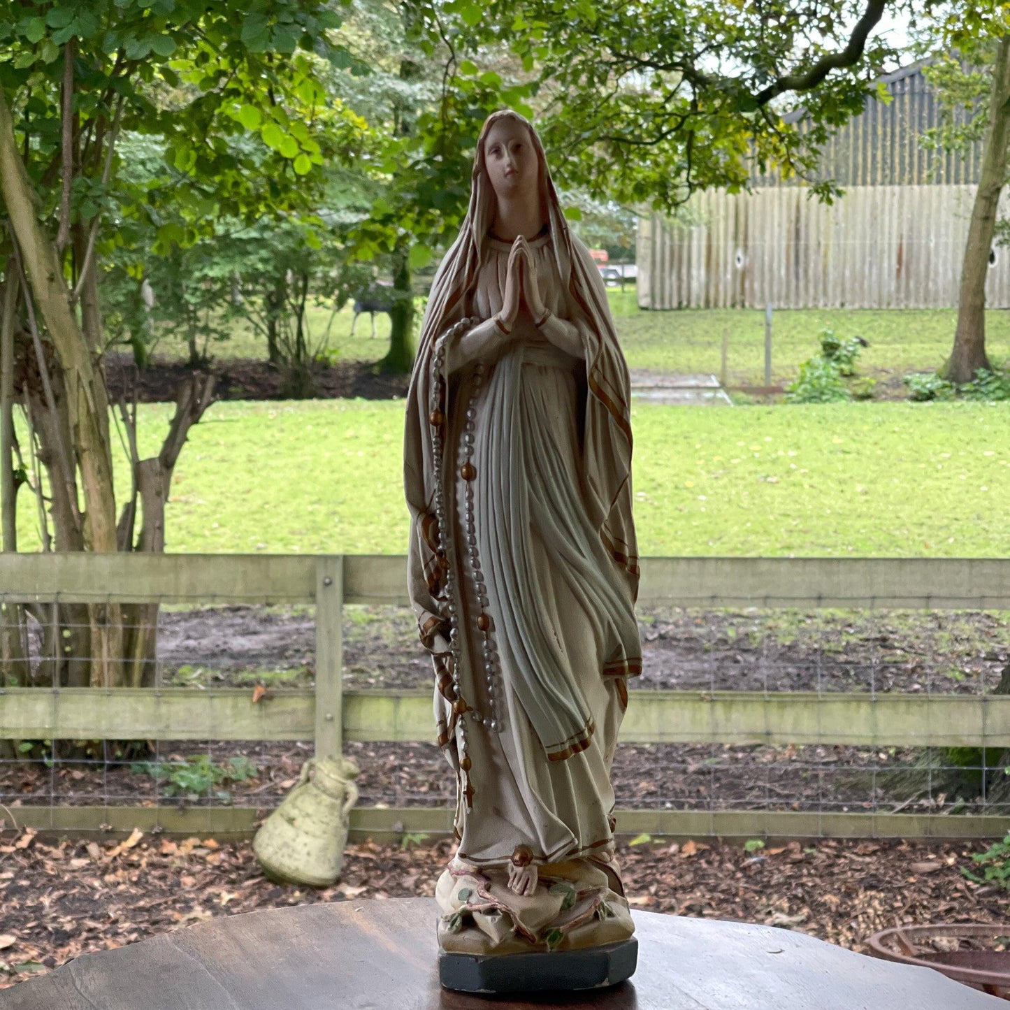 Maria beeld van porseleingips - Bamestra Curiosa