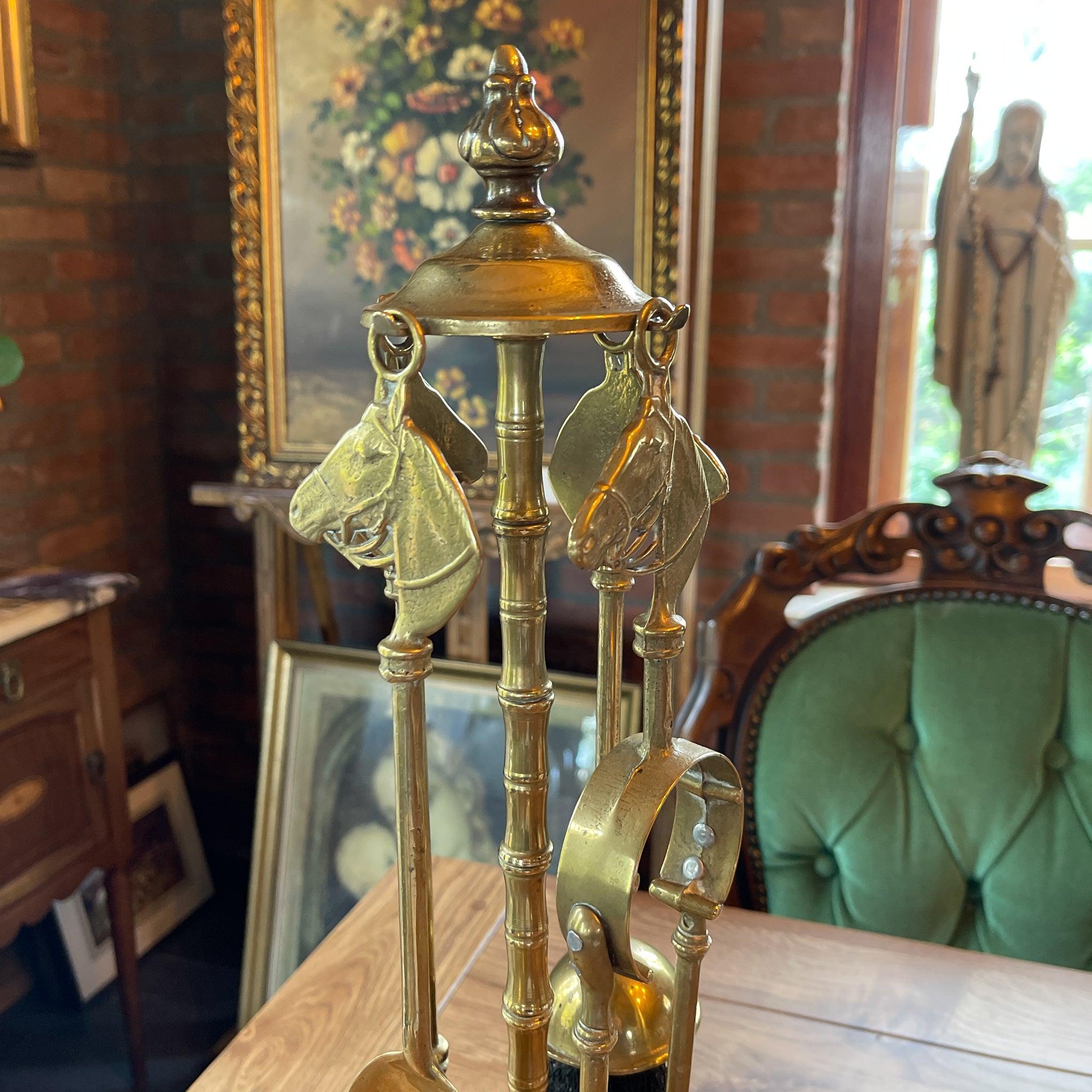 Messing haardstel met paardenhoofden - The Collectionist