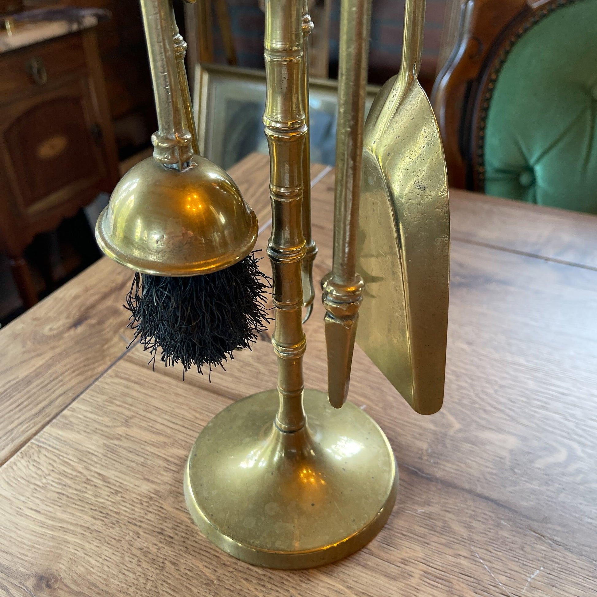 Messing haardstel met paardenhoofden - Bamestra Curiosa