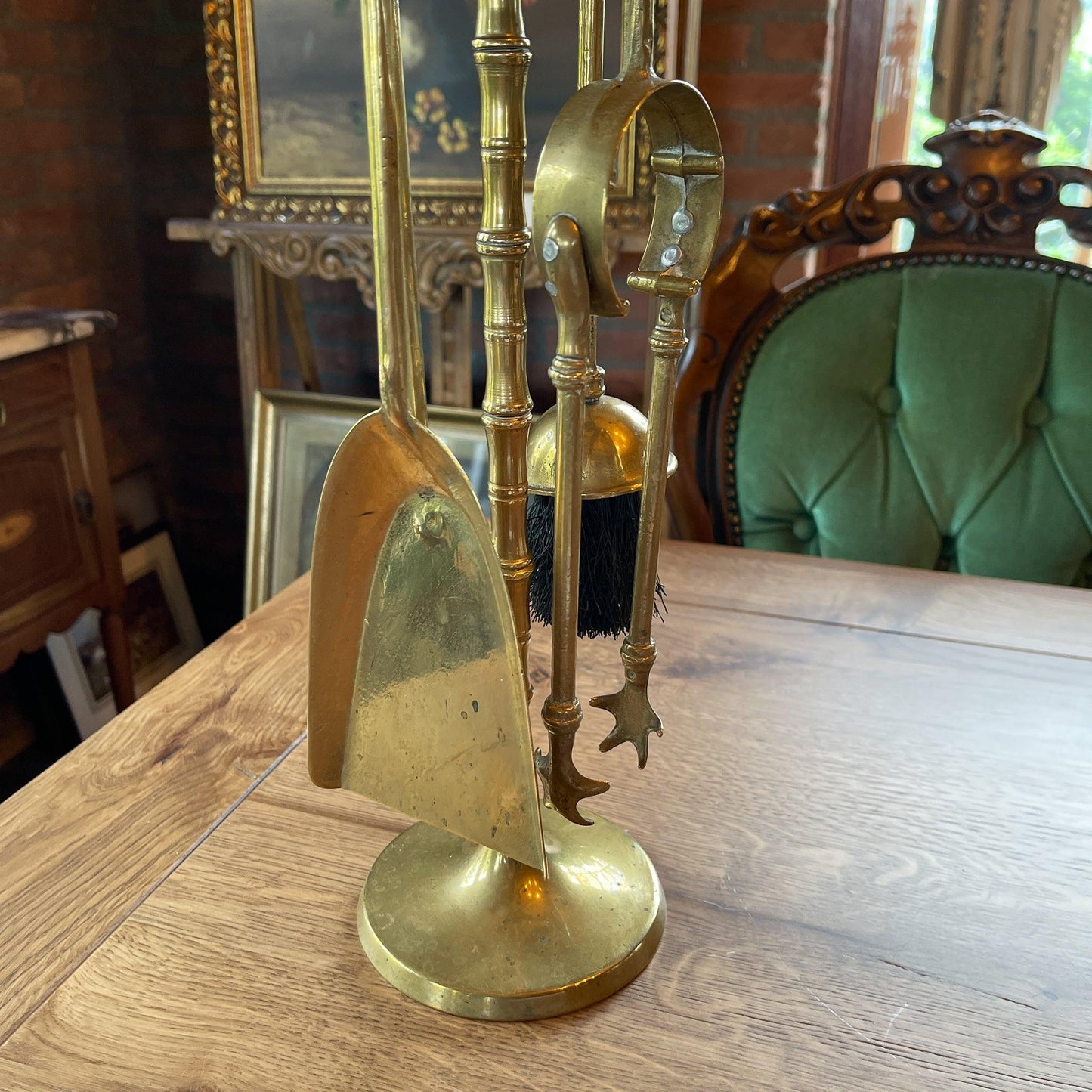 Messing haardstel met paardenhoofden - Bamestra Curiosa