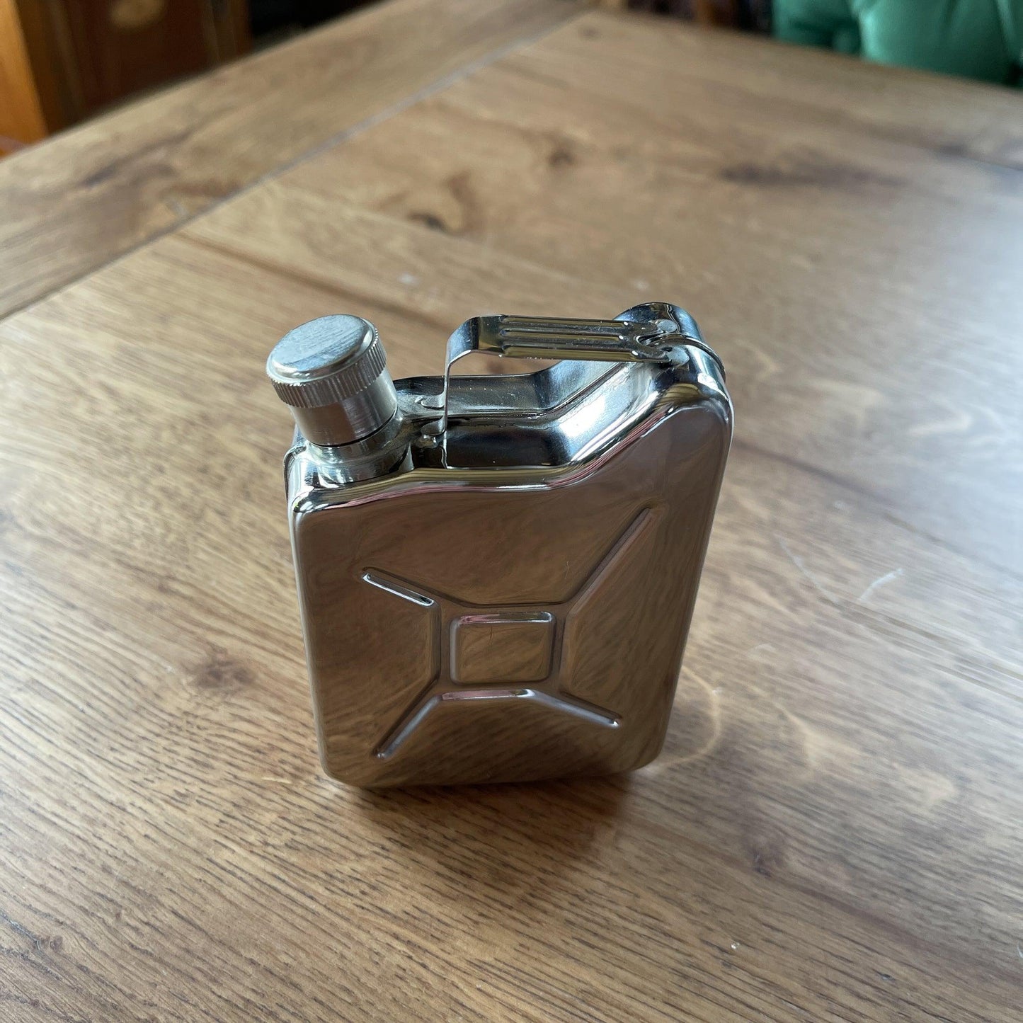 Metalen tankje - Bamestra Curiosa