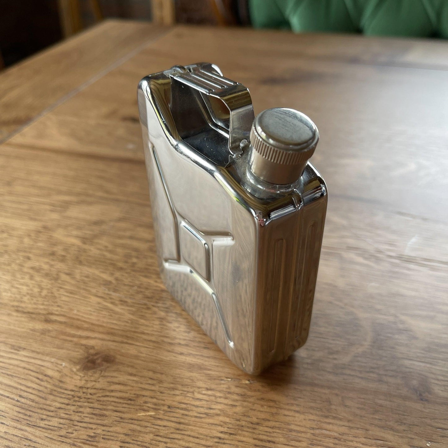 Metalen tankje - Bamestra Curiosa