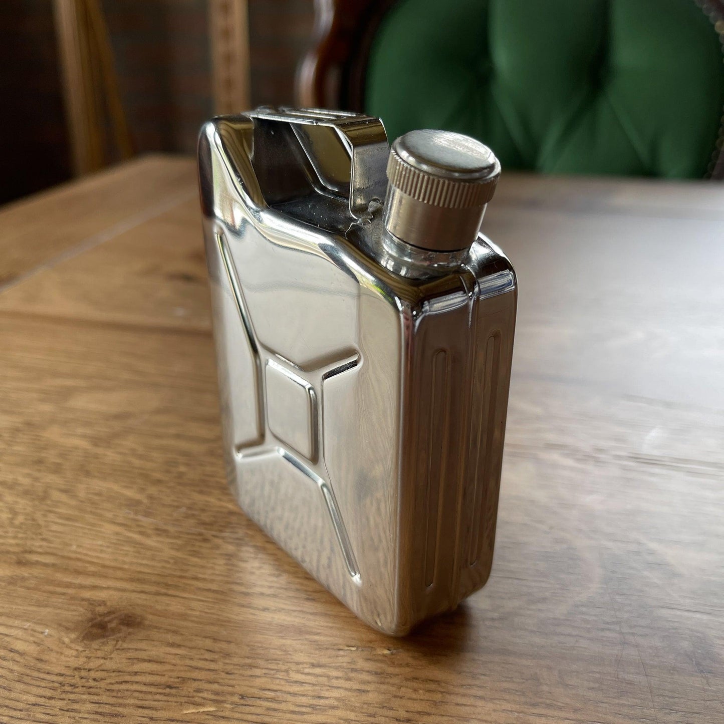 Metalen tankje - Bamestra Curiosa