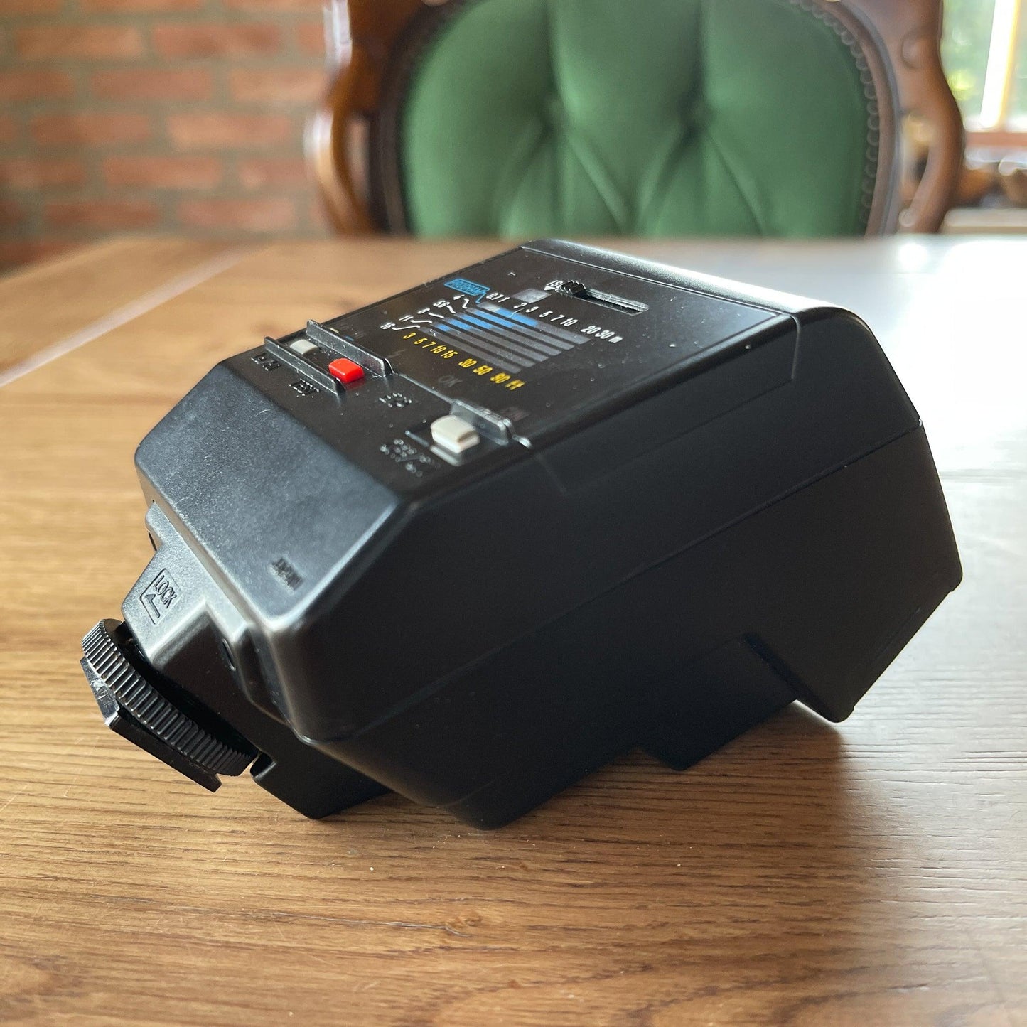 Minolta Program 2800 AF flitser - Bamestra Curiosa