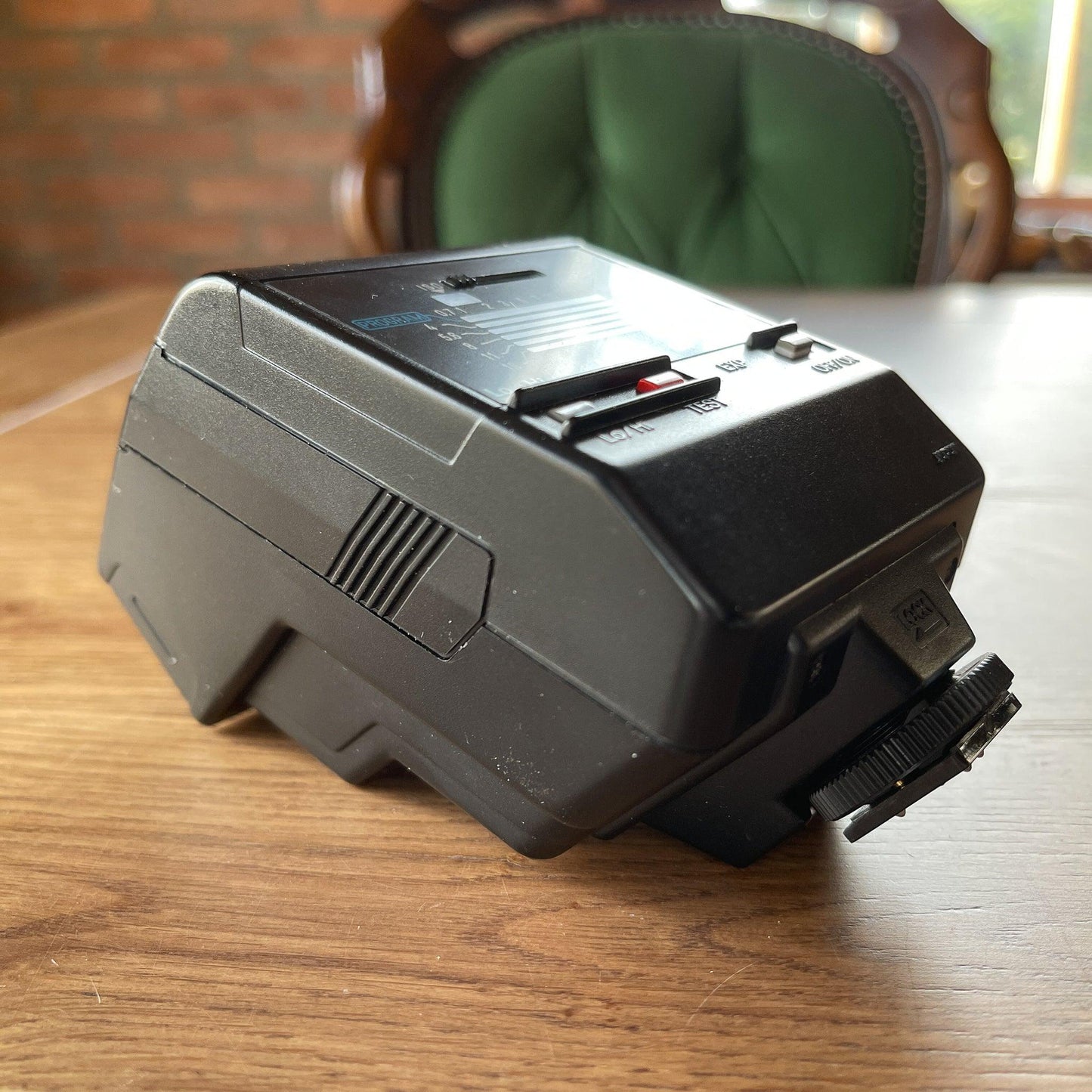 Minolta Program 2800 AF flitser - Bamestra Curiosa