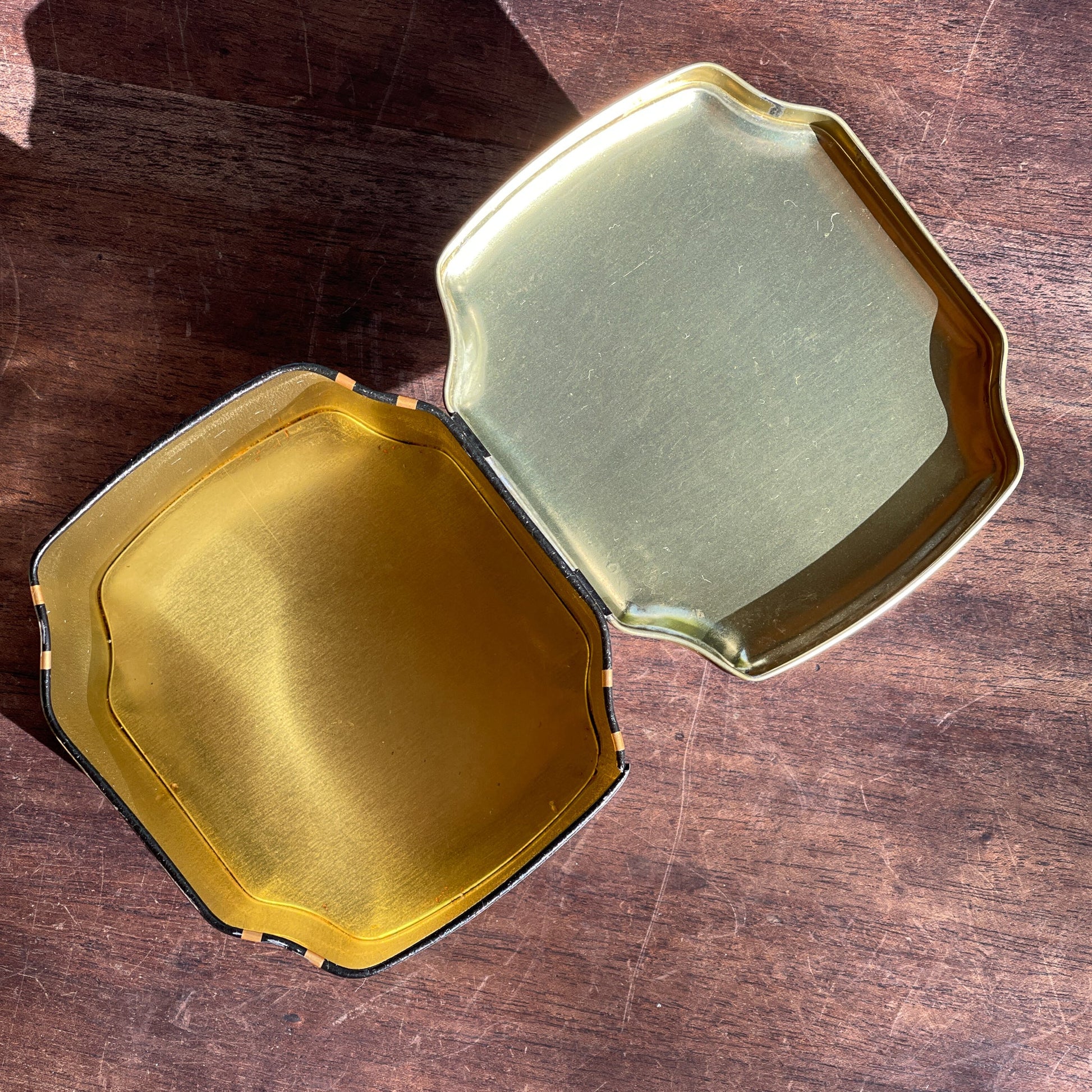 Mr. Dinwoodie's Old English Boiled Sweets Blik - The Collectionist