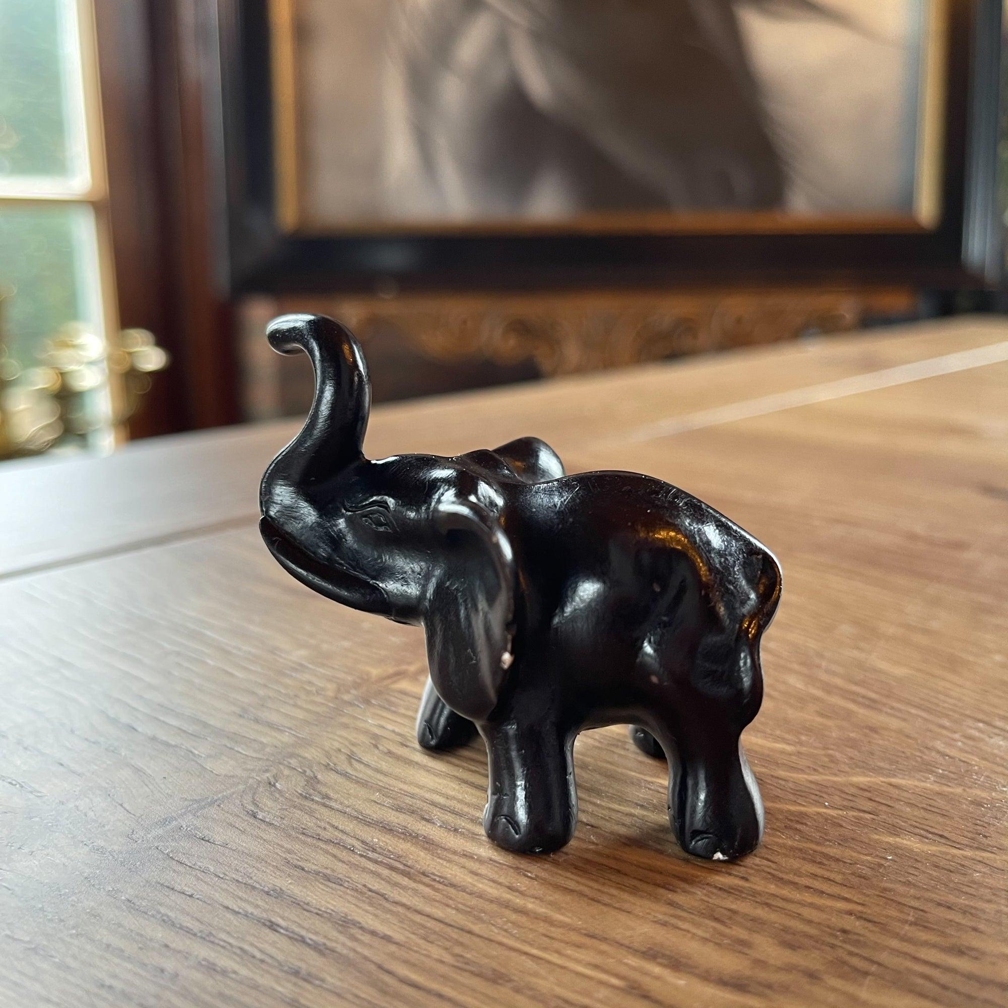 Olifantje van steen - The Collectionist