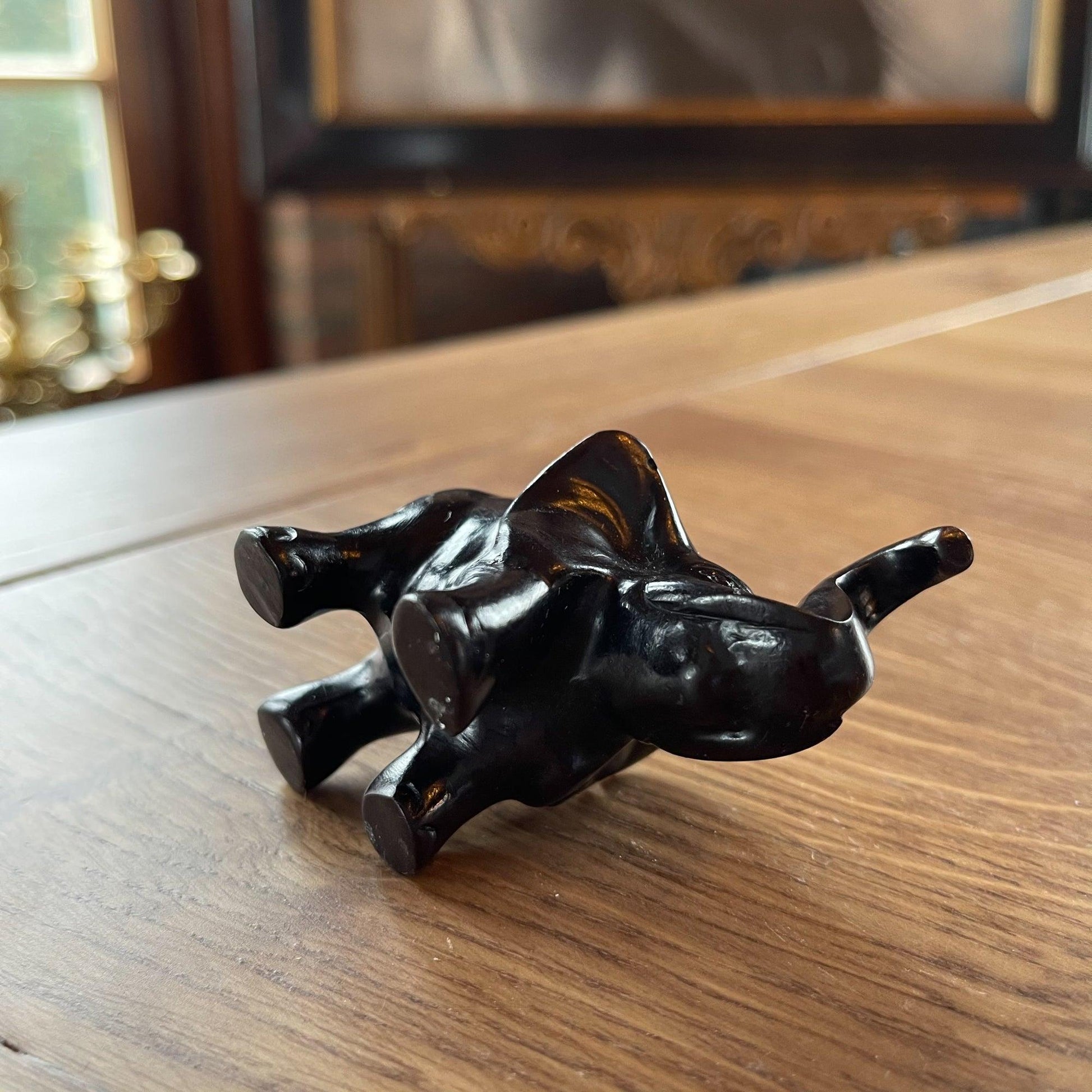 Olifantje van steen - Bamestra Curiosa