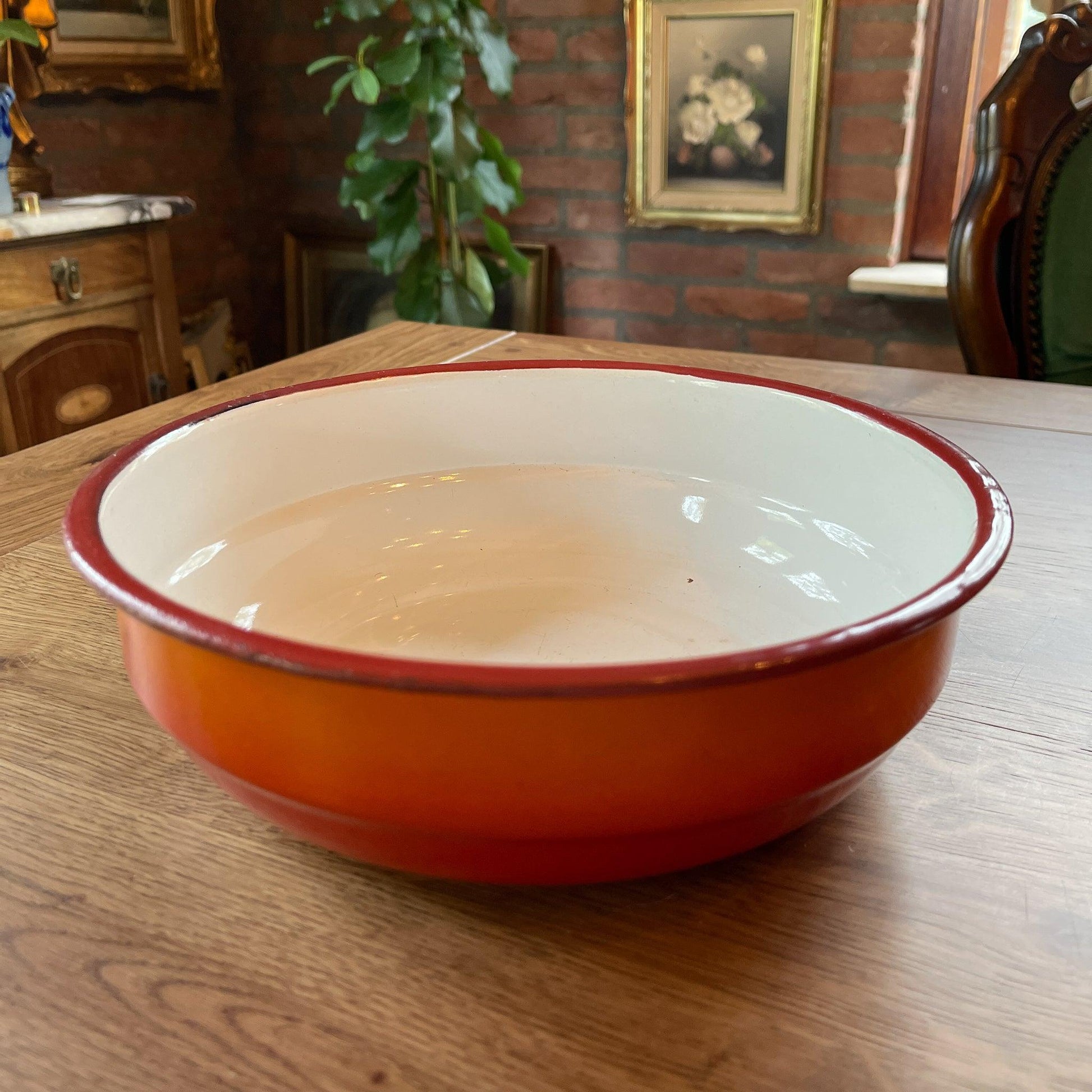 Oranje emaille schaal - Bamestra Curiosa