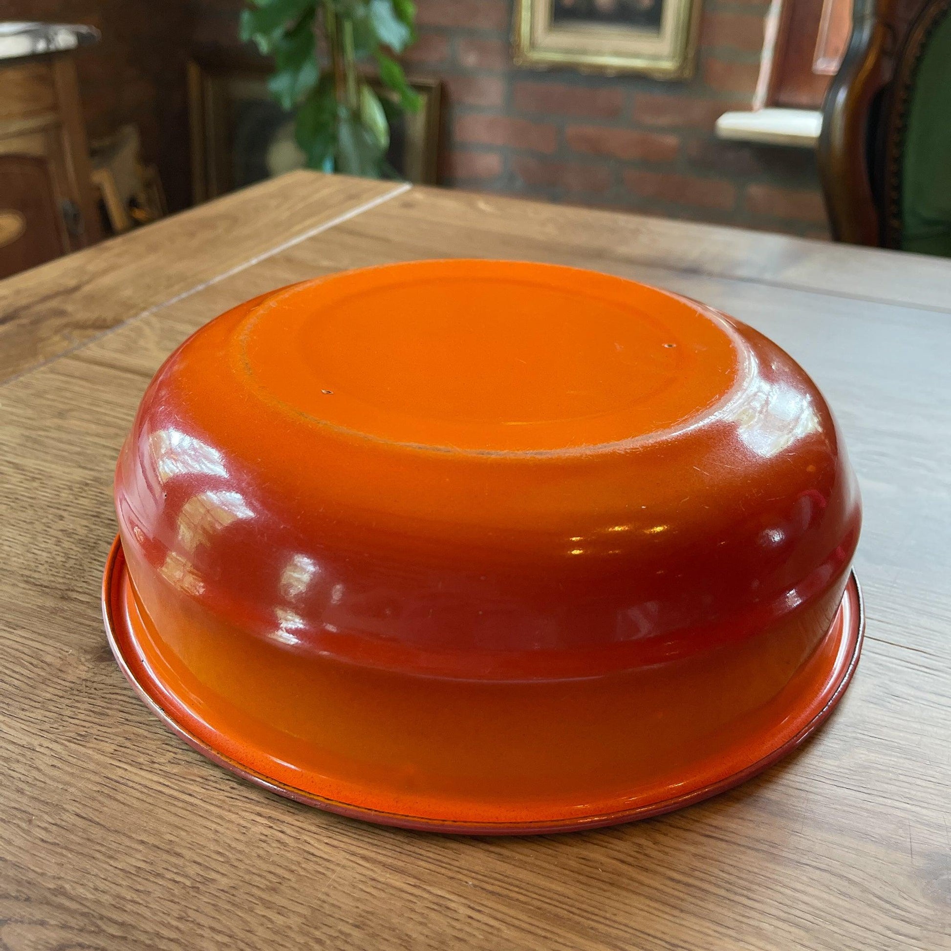 Oranje emaille schaal - Bamestra Curiosa