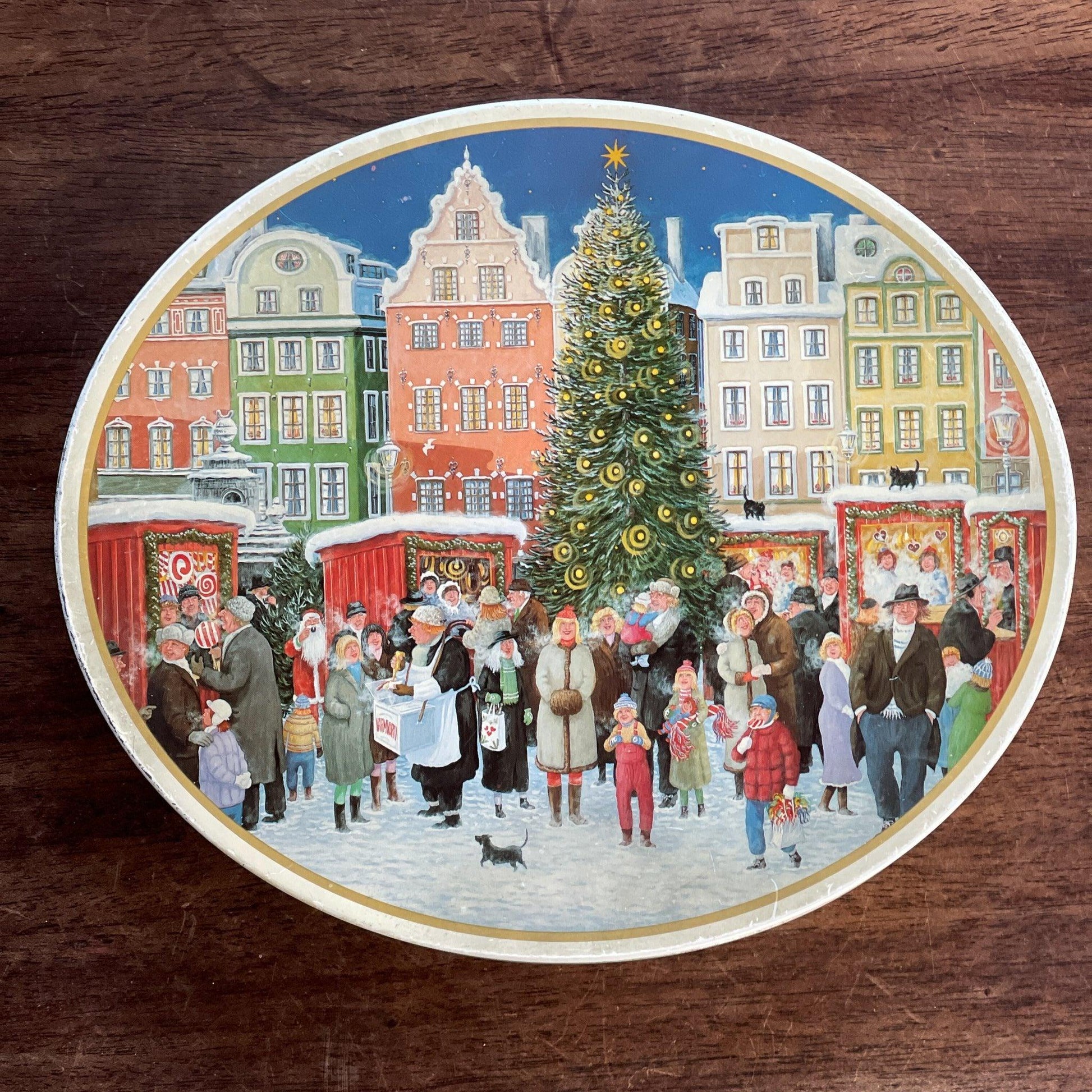 Ovaal koekblik met kerst tafereel van Trumpf - The Collectionist