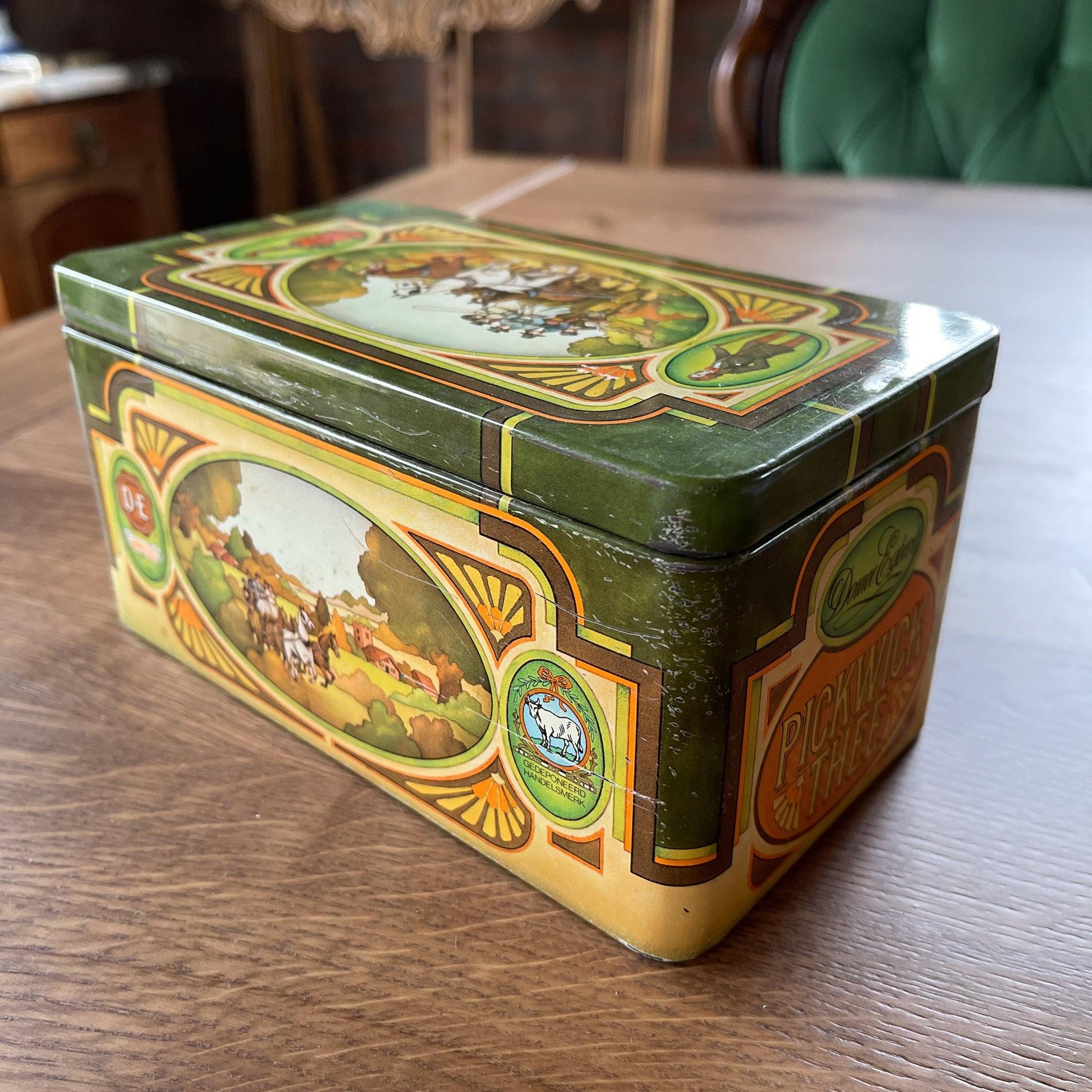 Pickwick thee blik - Bamestra Curiosa