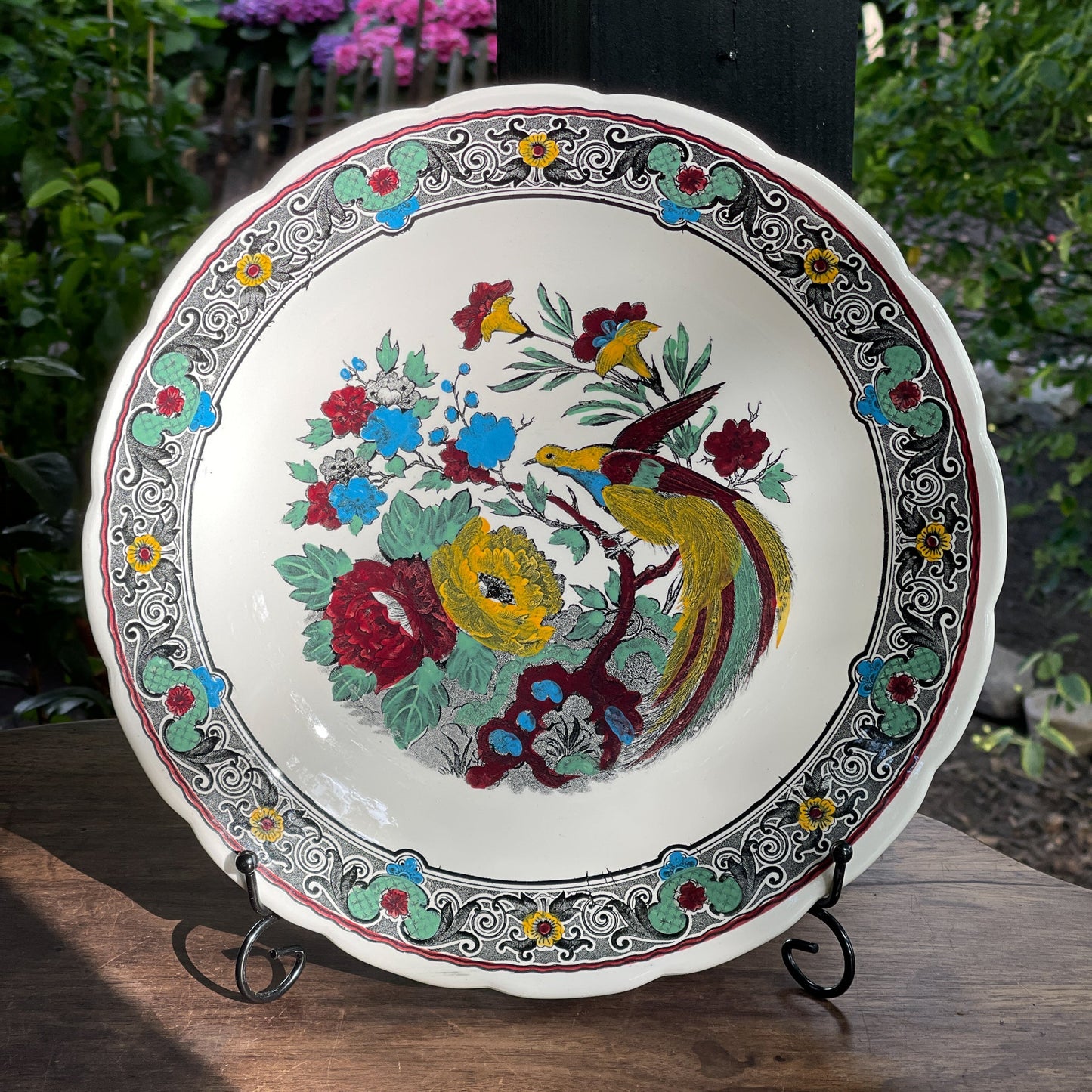 Polychroom Wandbord Royal Sphinx (Boch Belgium) - The Collectionist