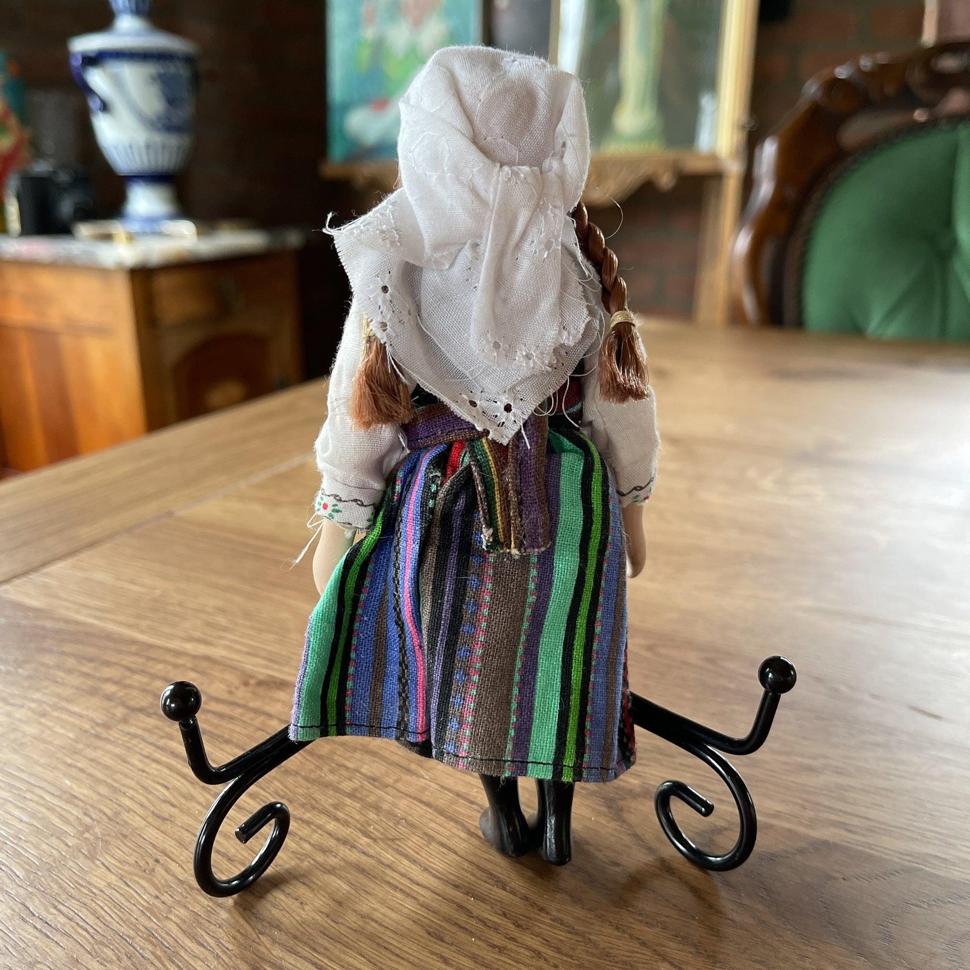 Poppetje in klederdracht - The Collectionist