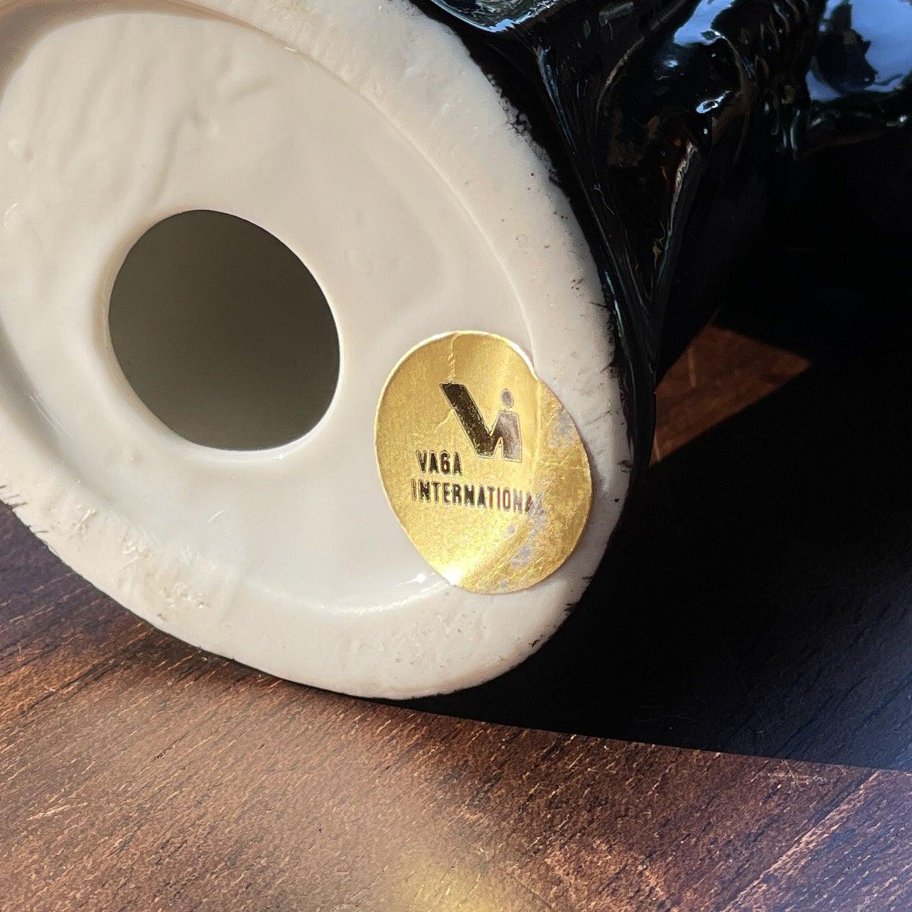 Porseleinen beeldje van een non - Bamestra Curiosa