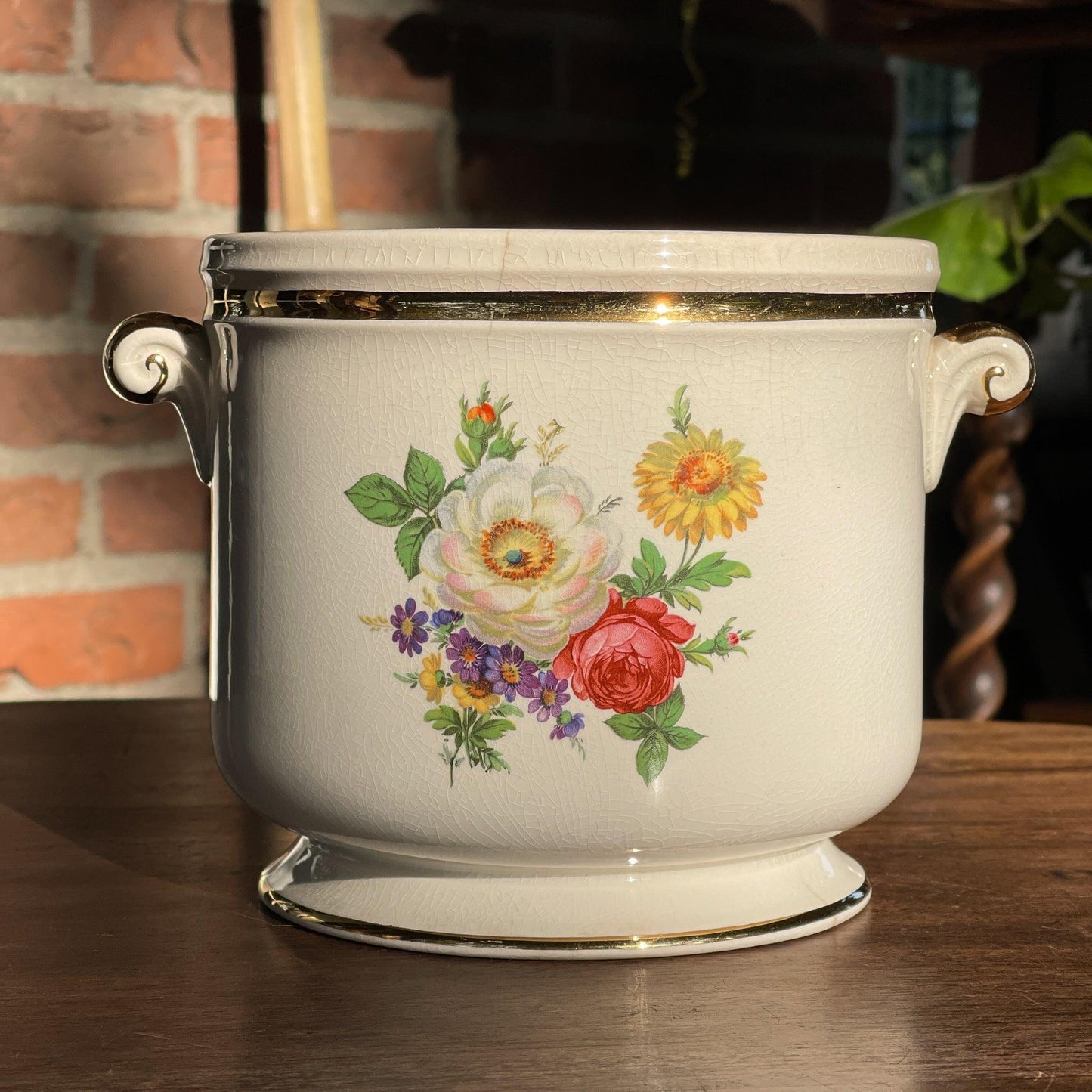 Porseleinen bloempot van Crown Devon - Bamestra Curiosa