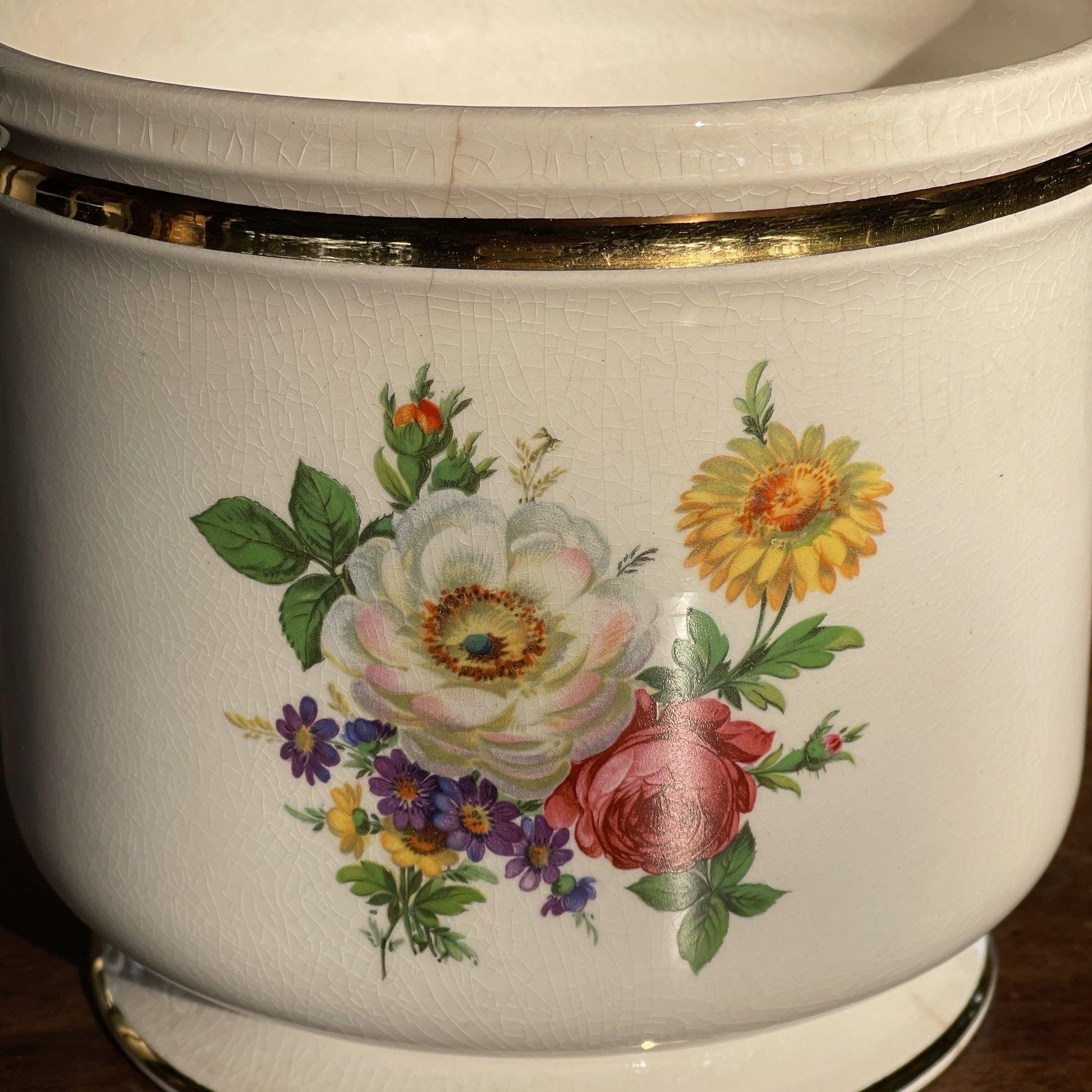 Porseleinen bloempot van Crown Devon - Bamestra Curiosa