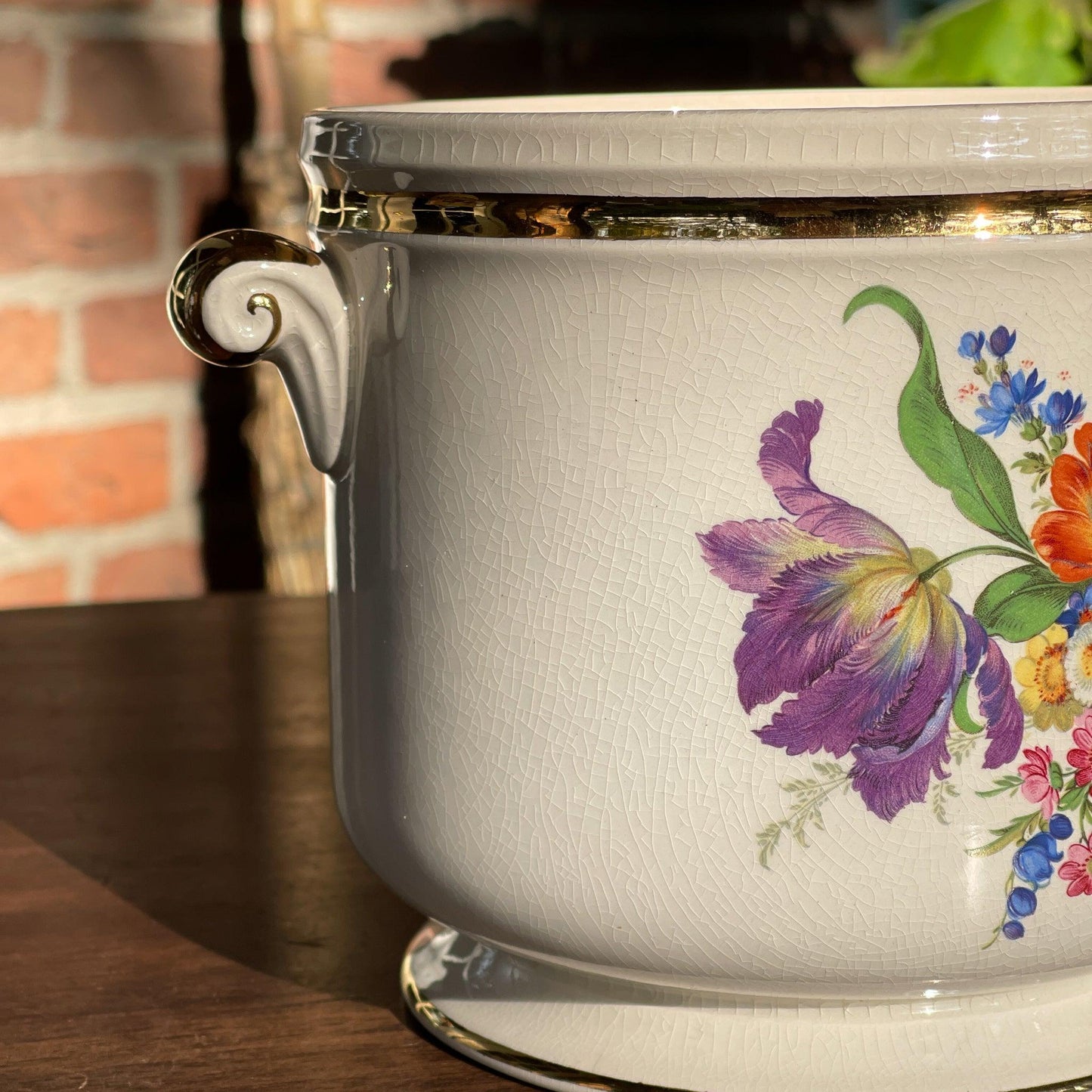 Porseleinen bloempot van Crown Devon - Bamestra Curiosa