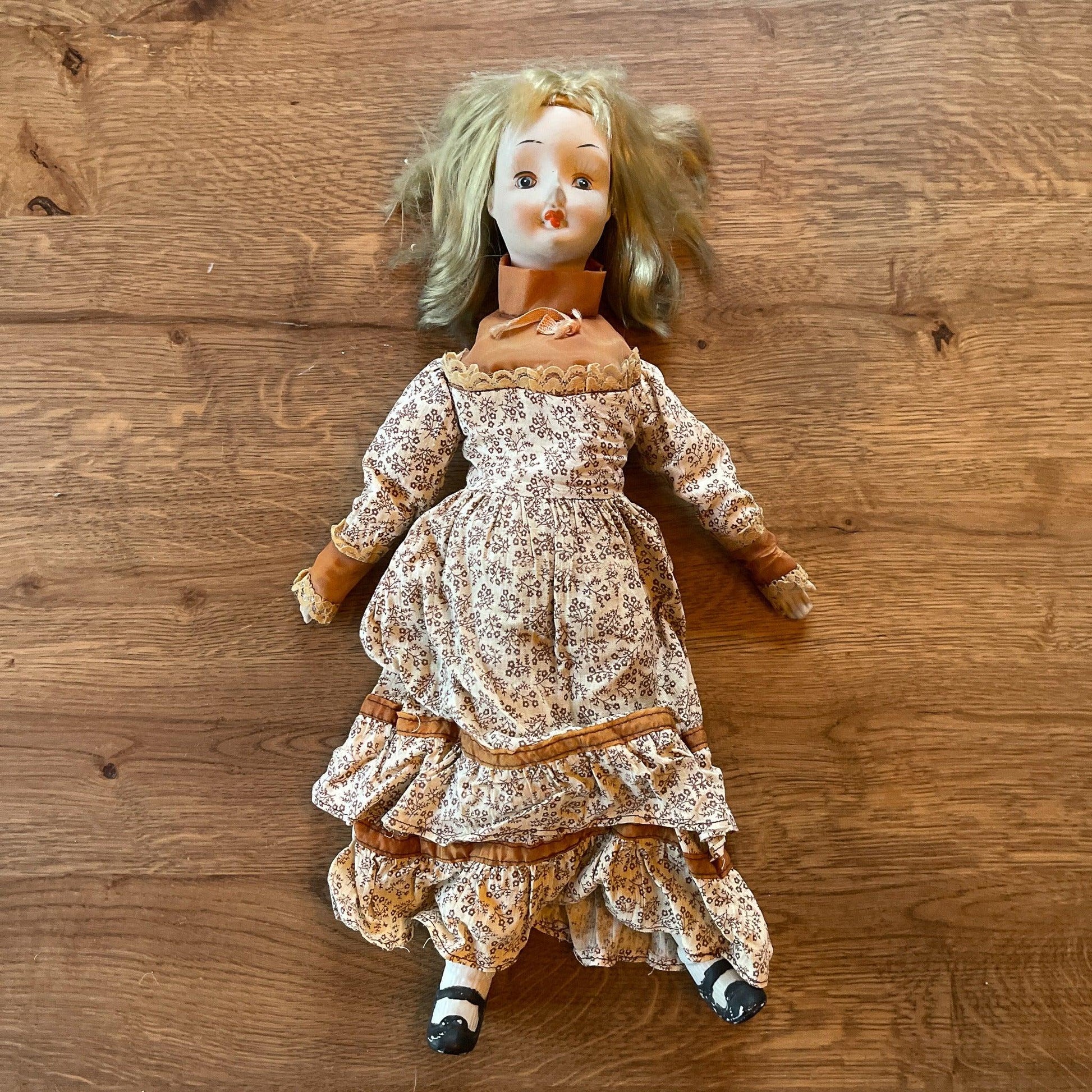 Porseleinen pop - Bamestra Curiosa