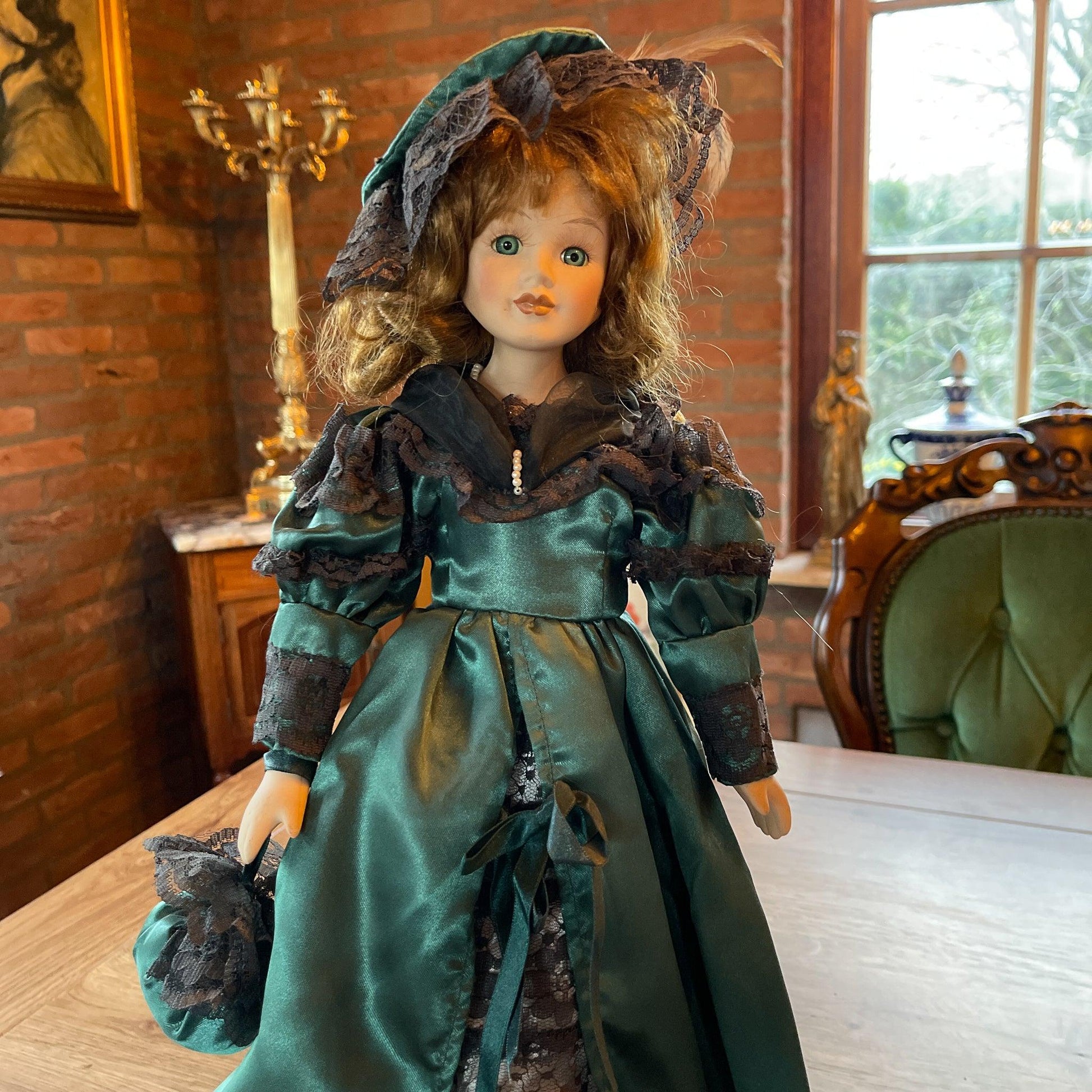 Porseleinen pop - Bamestra Curiosa