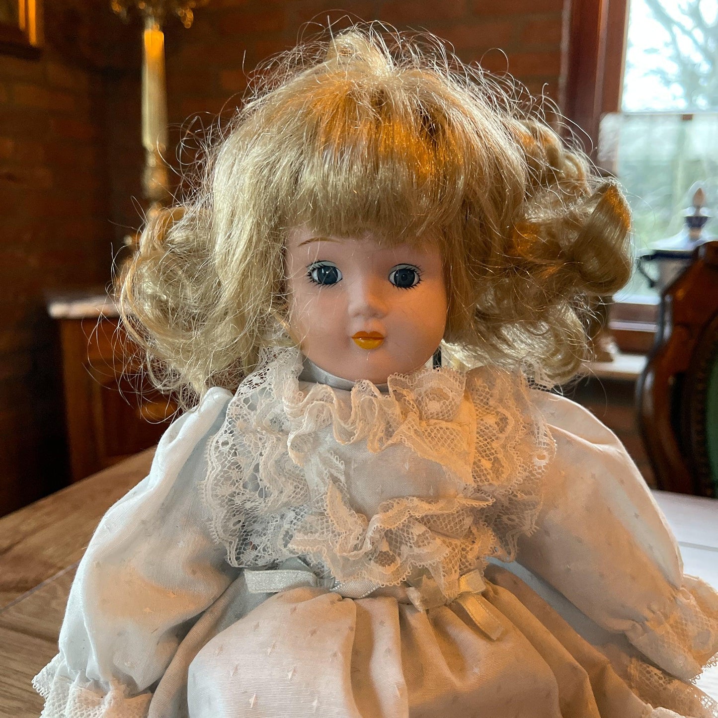 Porseleinen pop - Bamestra Curiosa