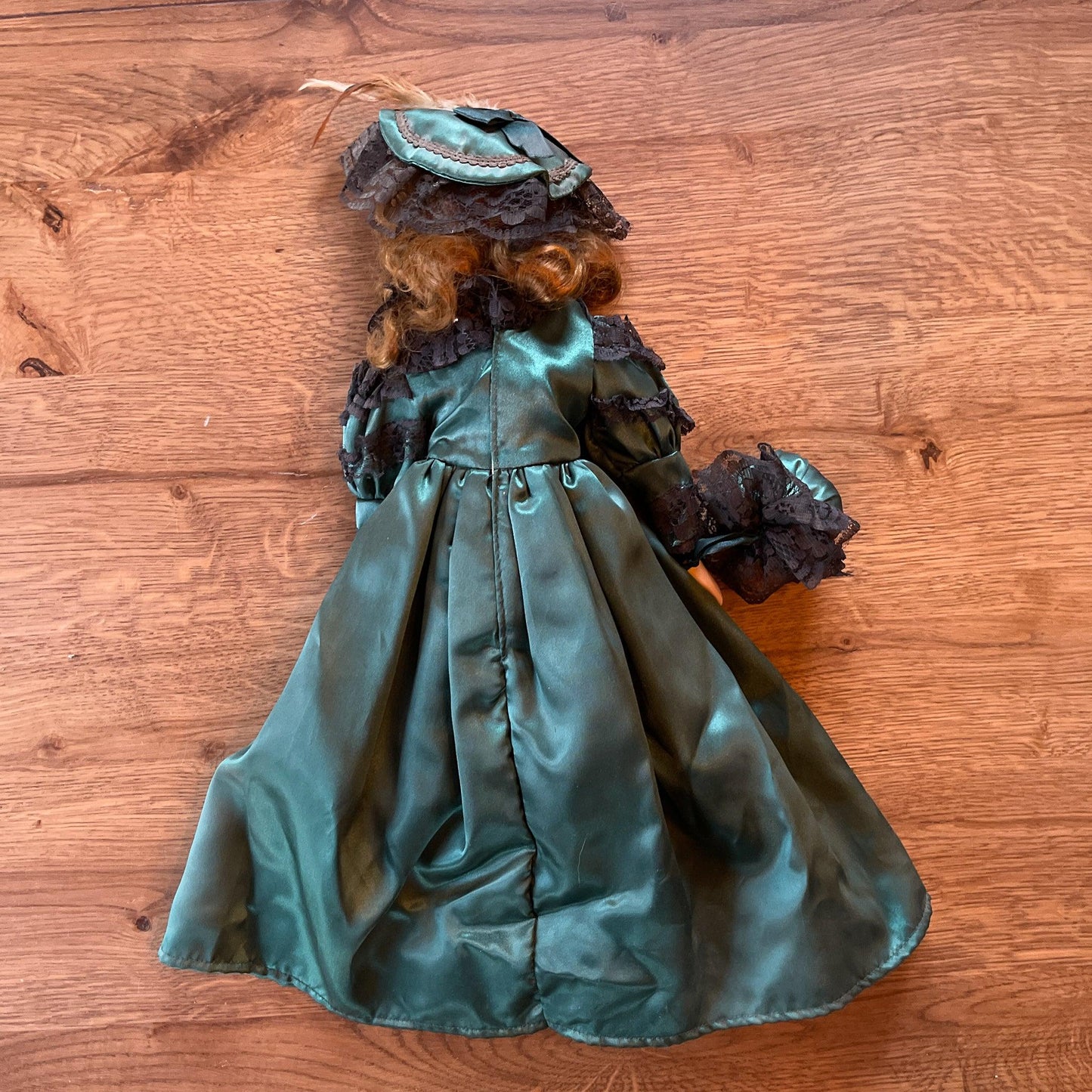 Porseleinen pop - Bamestra Curiosa