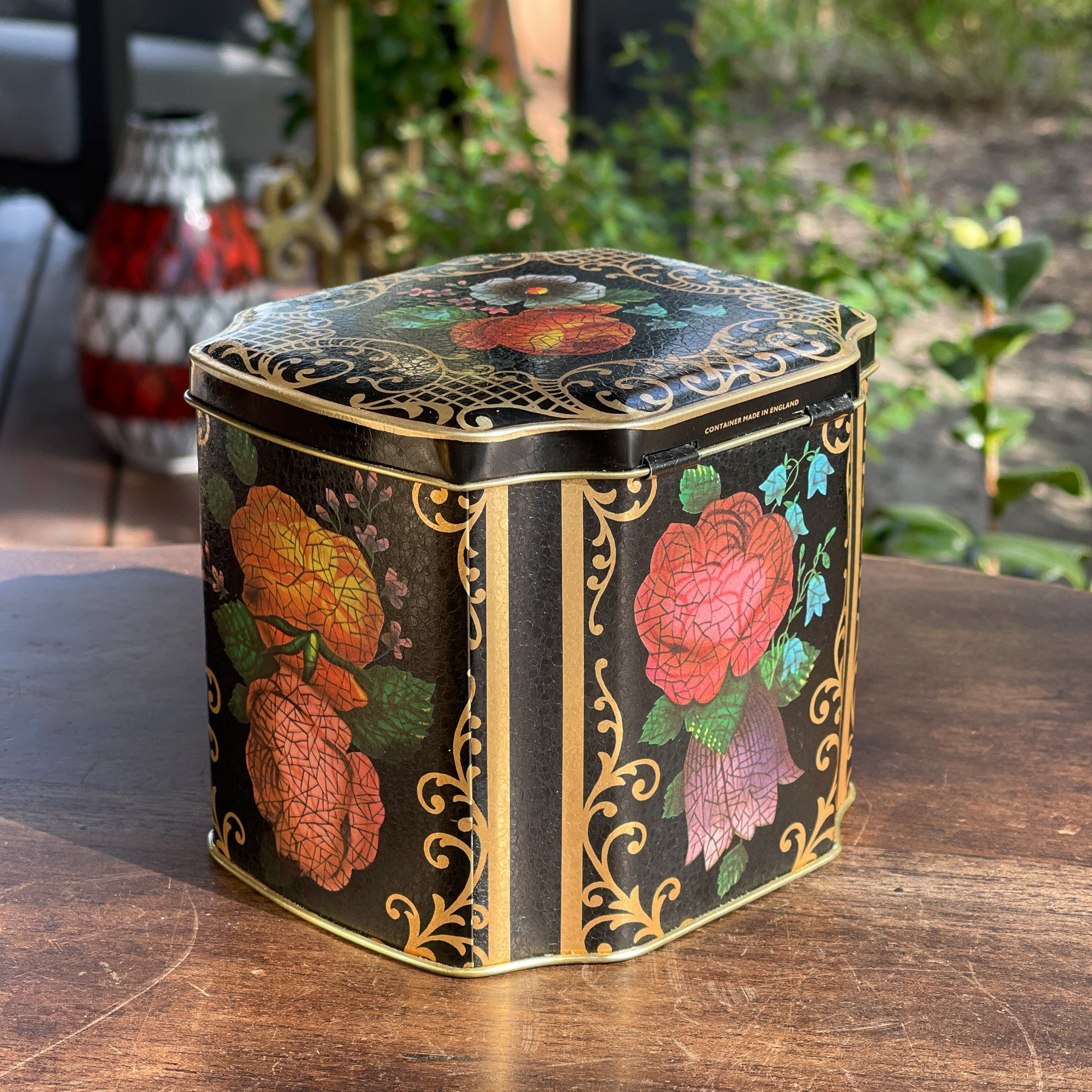 Prachtig Blik Met Bloemen Decor - The Collectionist