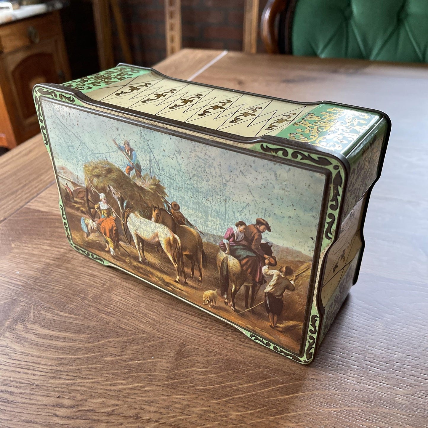 Prachtig gedecoreerd blik - Bamestra Curiosa