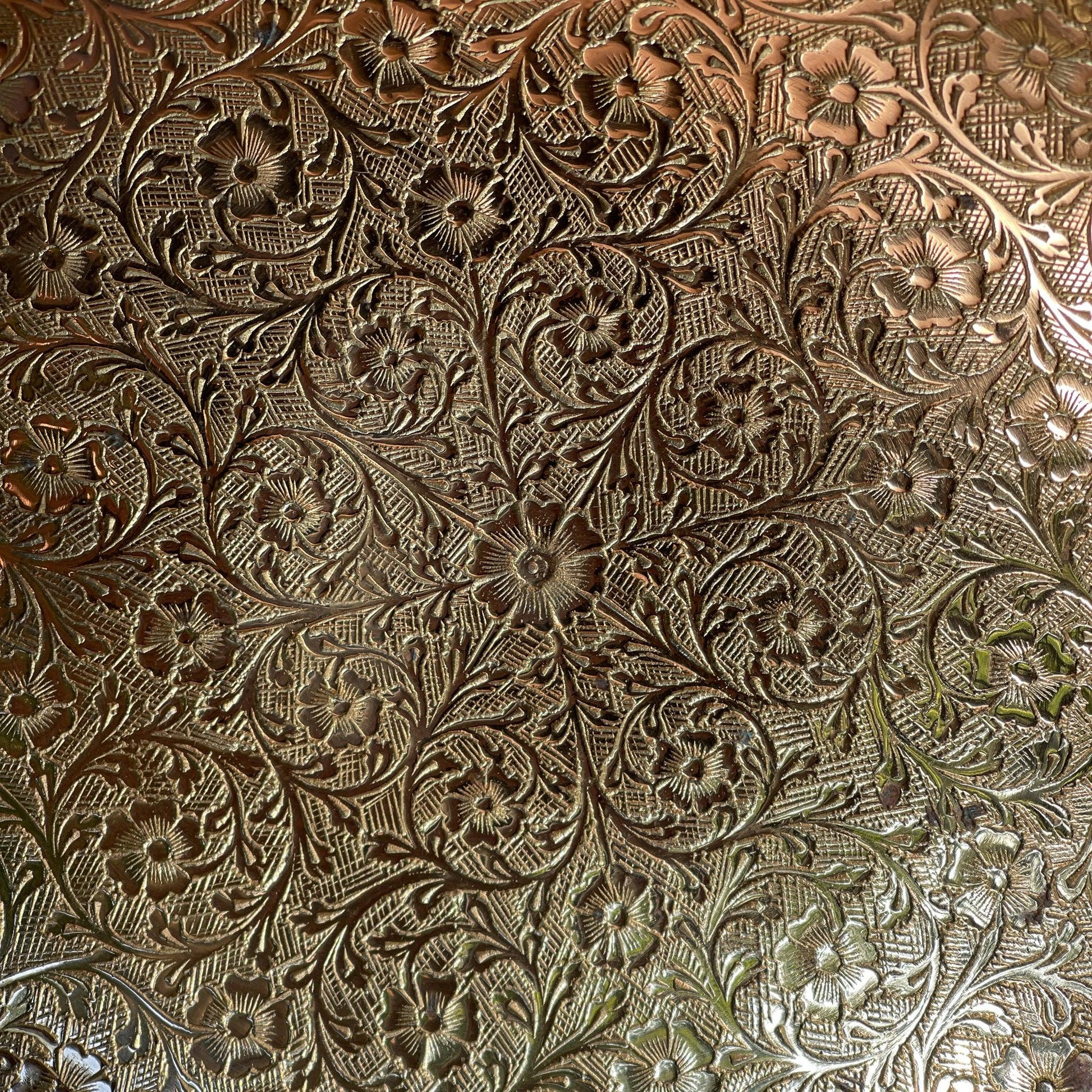 Prachtig gedetailleerde messing schaal - Bamestra Curiosa